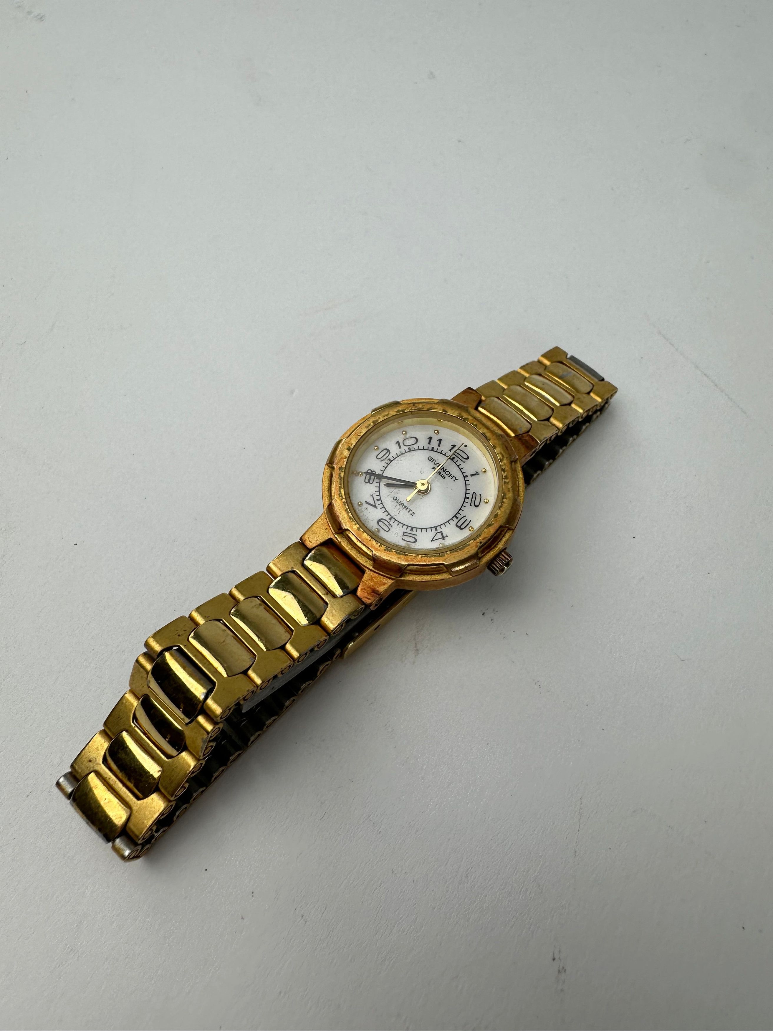 Givenchy Vintage Quartz Watch Gold-Tone Size ONE SIZE - 8 Thumbnail