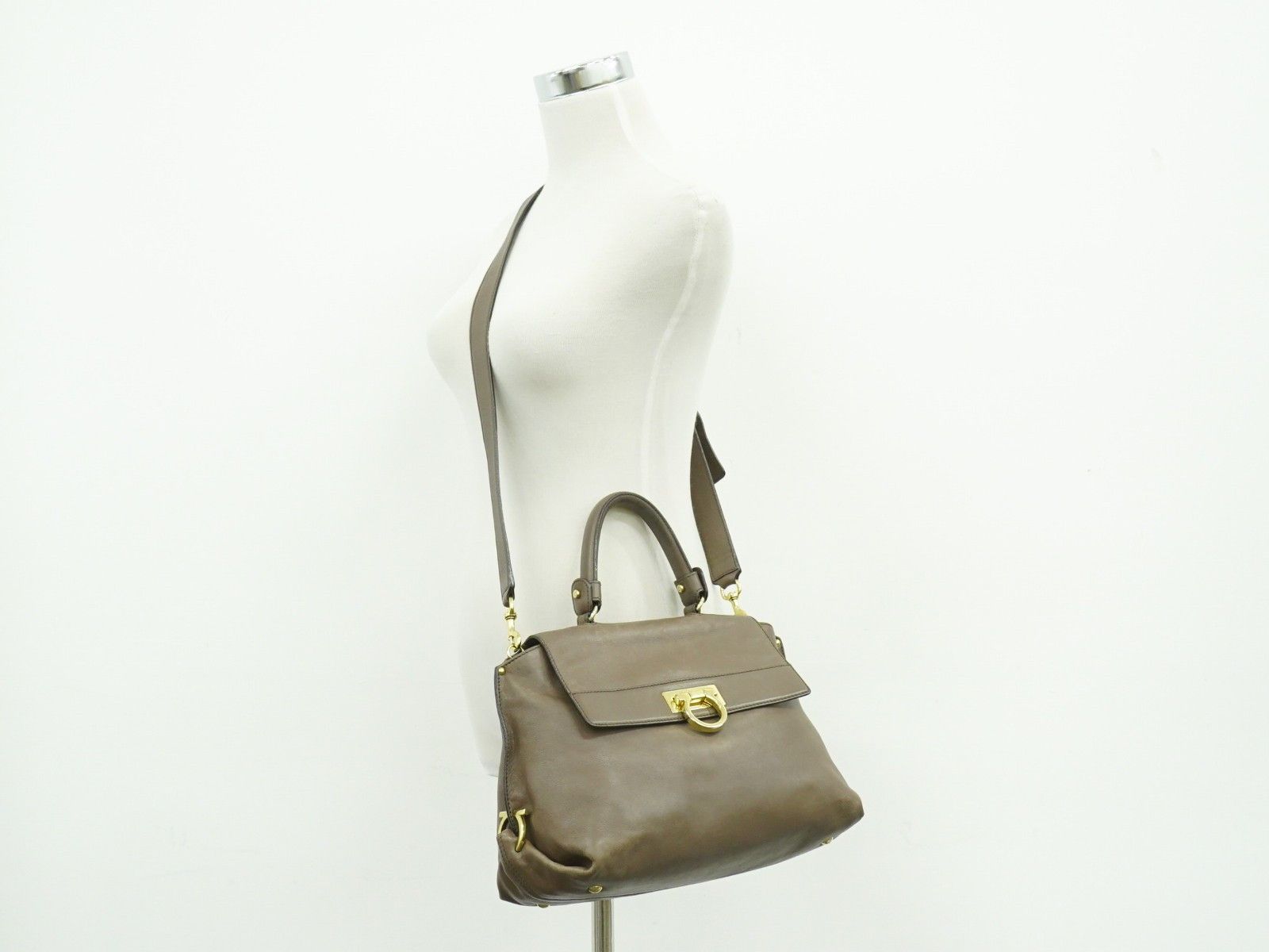 Salvatore Ferragamo Salvatore Ferragamo Sofia Satchel Smooth Leather Size ONE SIZE - 9 Thumbnail