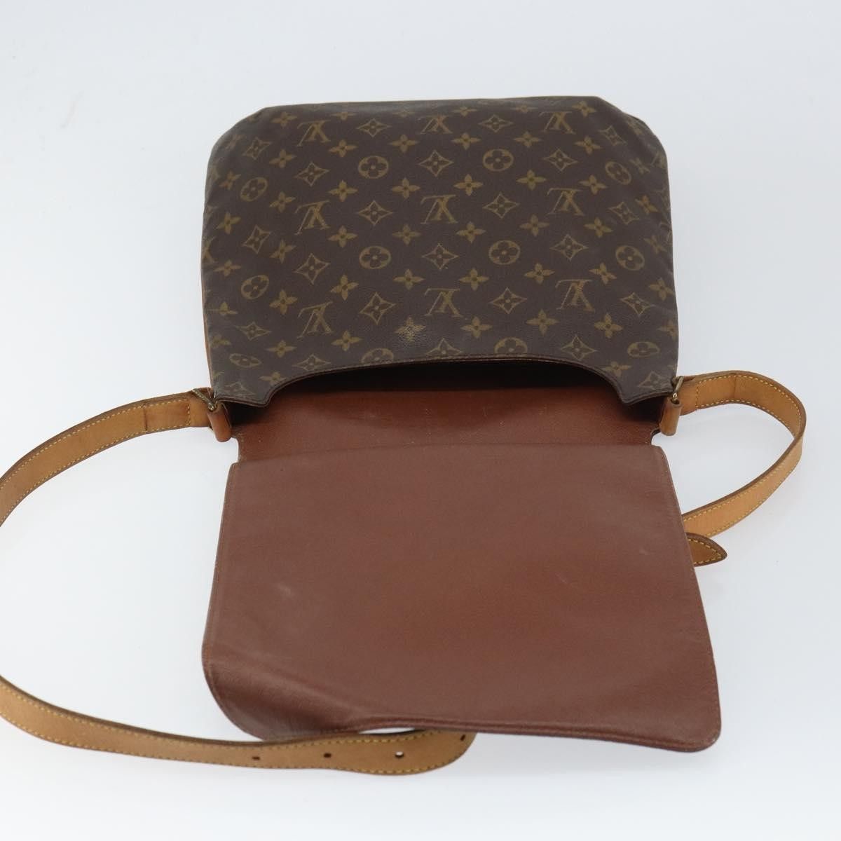Louis Vuitton Louis Vuitton Musette Salsa Monogram Canvas Size ONE SIZE - 14 Thumbnail