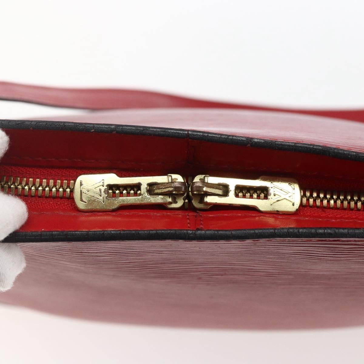 Louis Vuitton Louis Vuitton Lussac Epi Leather Size ONE SIZE - 13 Thumbnail