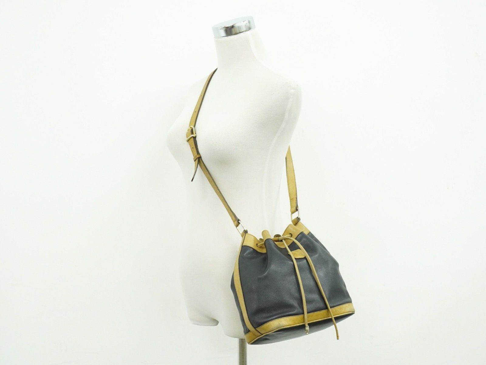 Celine Celine Bucket sangle black and brown leather Size ONE SIZE - 9 Thumbnail