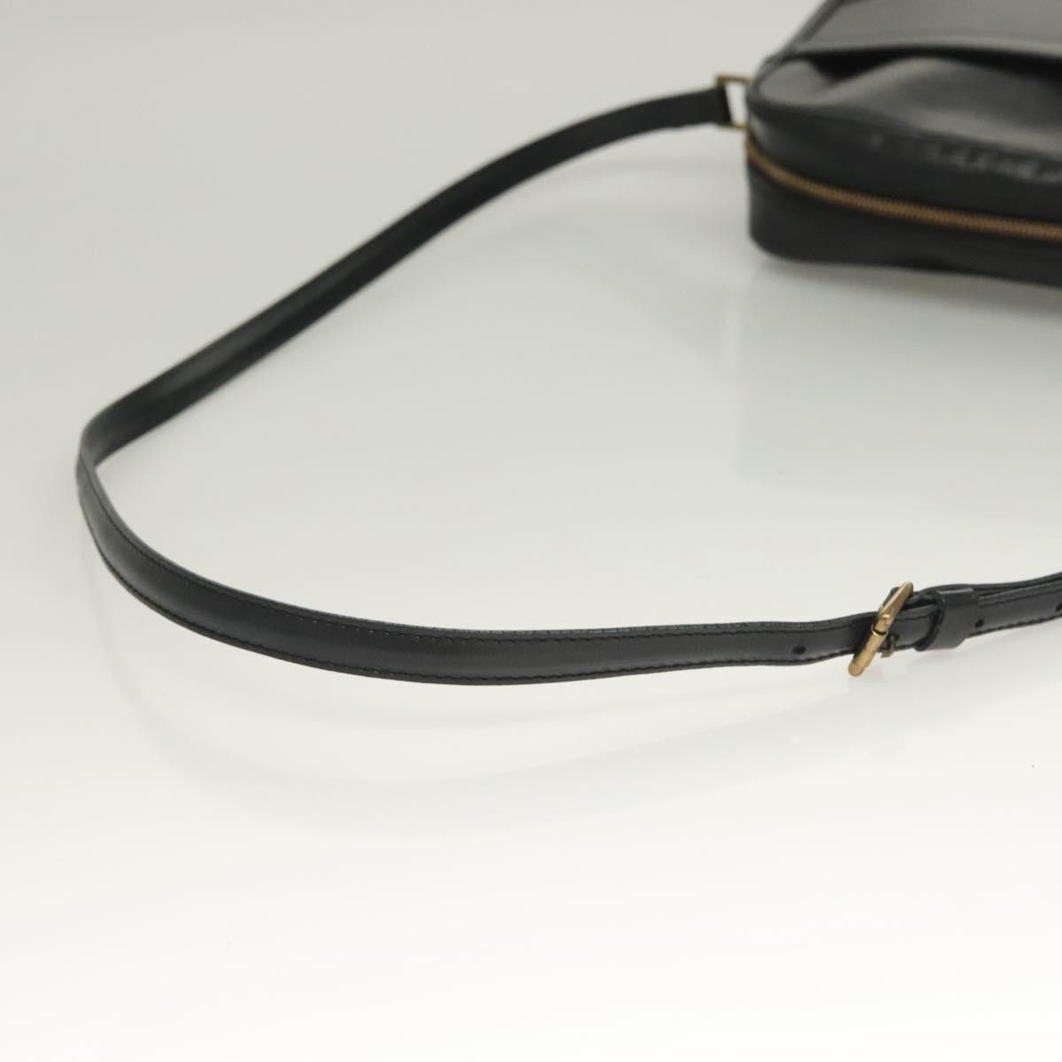 Louis Vuitton Louis Vuitton Trocadero Epi Leather Size ONE SIZE - 8 Thumbnail