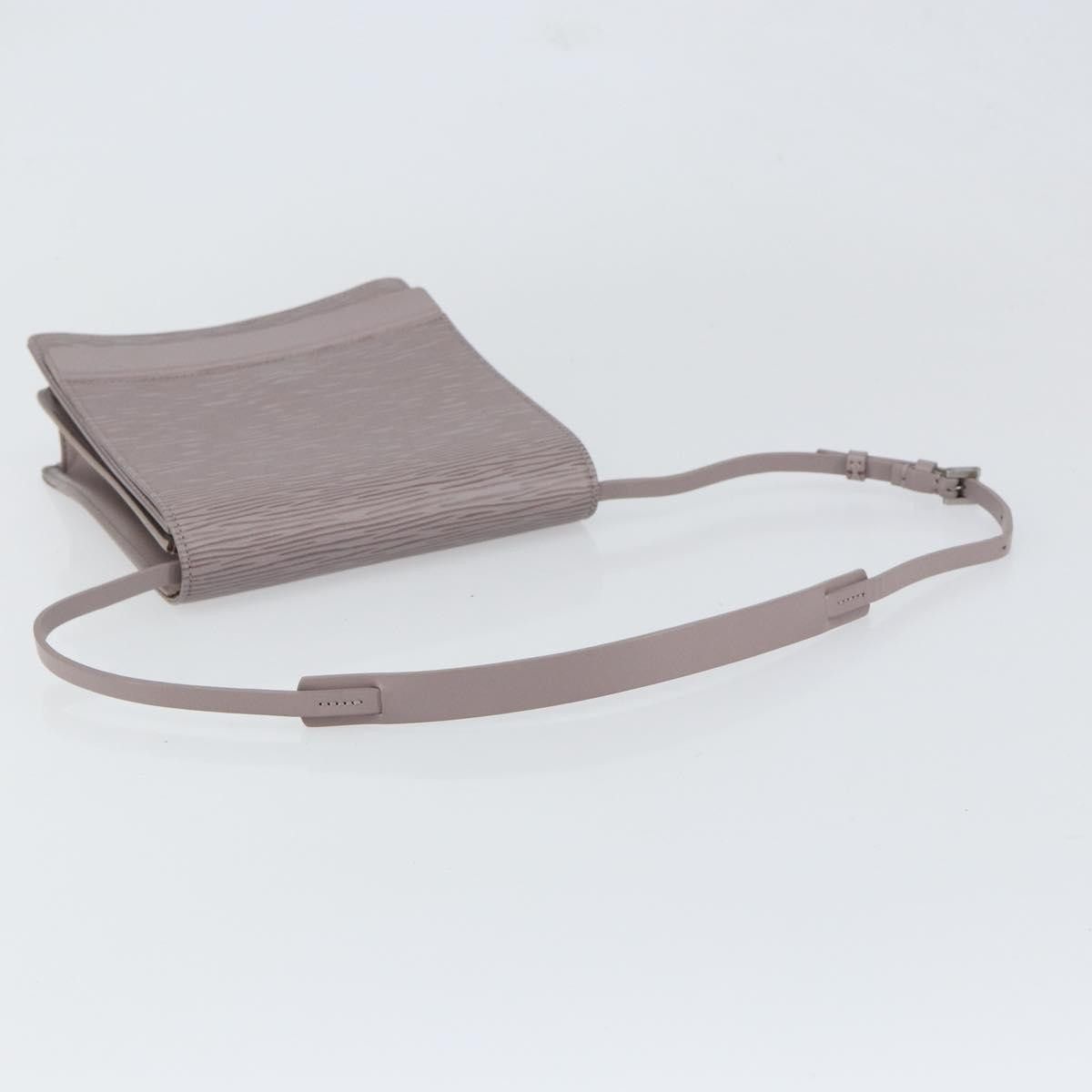Louis Vuitton Louis Vuitton Biarritz Epi Leather Size ONE SIZE - 8 Thumbnail