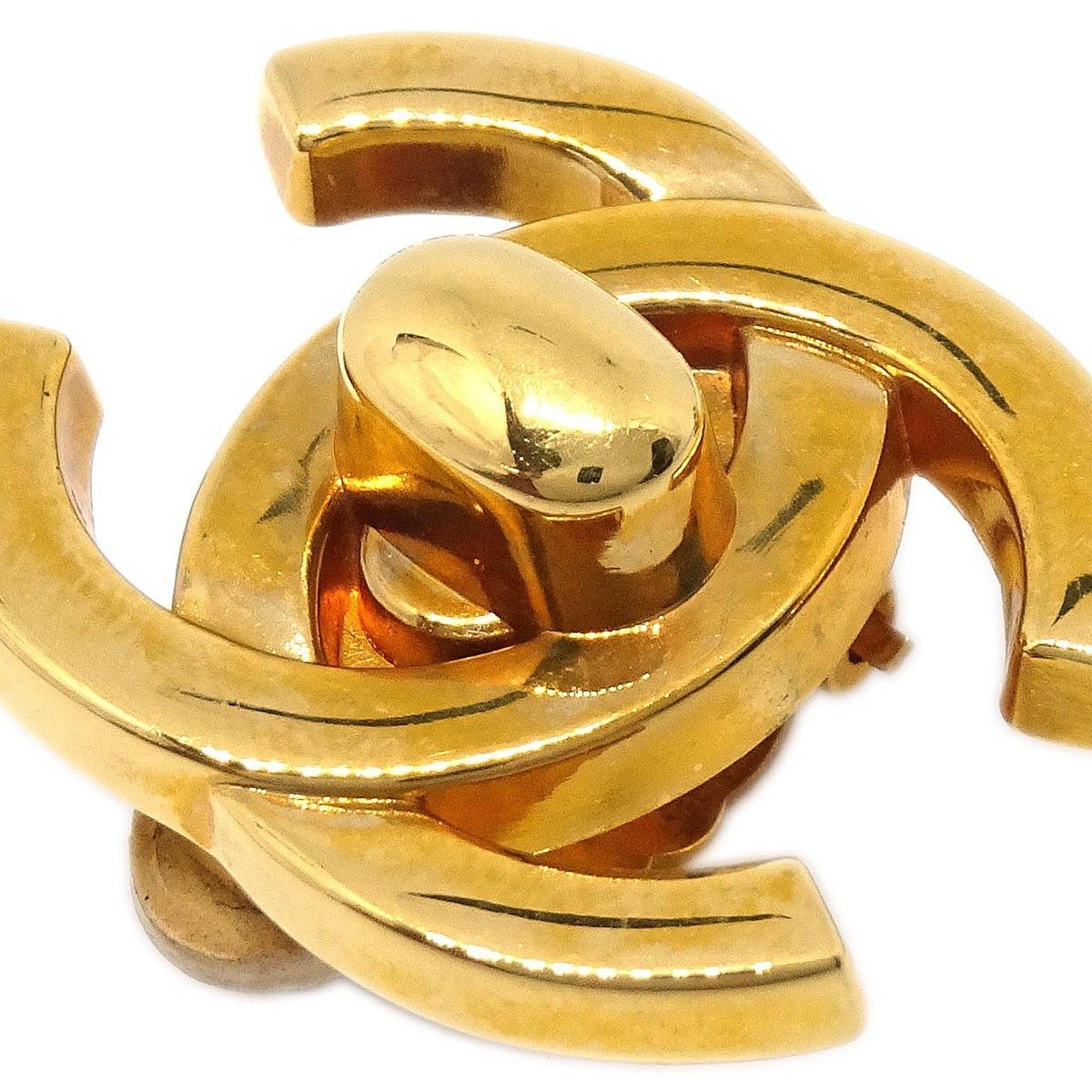 Chanel Chanel CC Turnlock Clip-On Earrings Metal Size ONE SIZE - 3 Thumbnail
