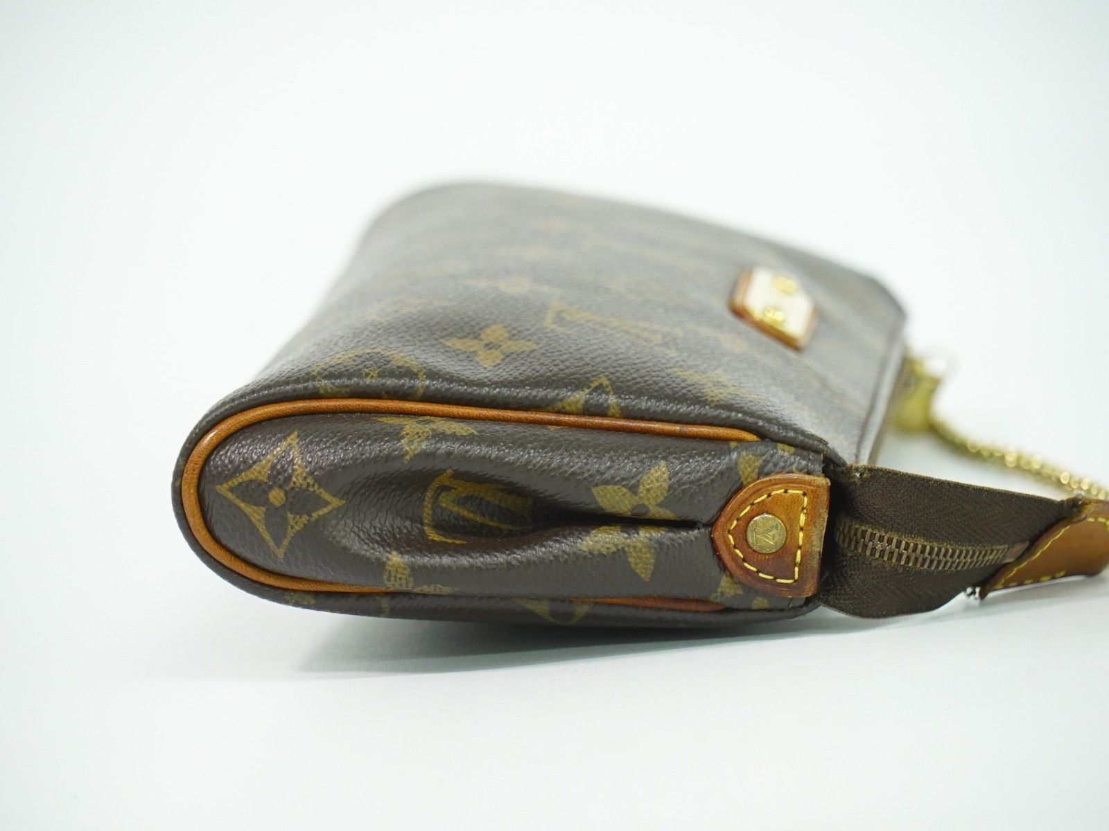 Louis Vuitton Louis Vuitton Eva Handbag Monogram Canvas Size ONE SIZE - 3 Thumbnail