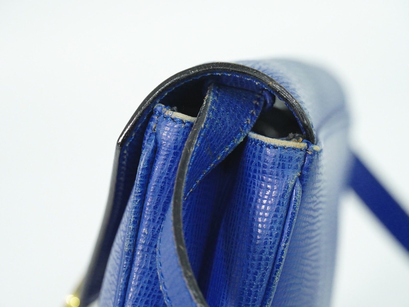 Celine Celine Circle Logo Shoulder Bag Leather Size ONE SIZE - 11 Thumbnail