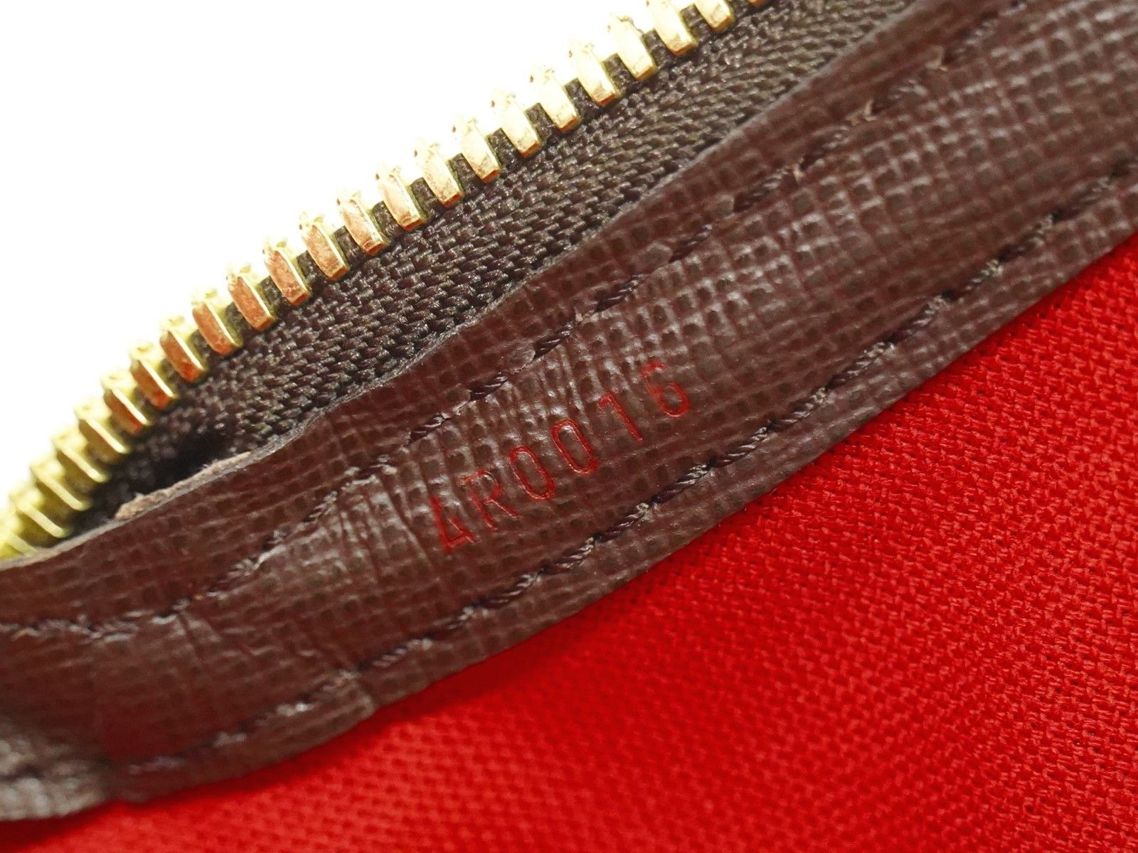 Louis Vuitton Louis Vuitton Belem Handbag Damier Size ONE SIZE - 6 Thumbnail