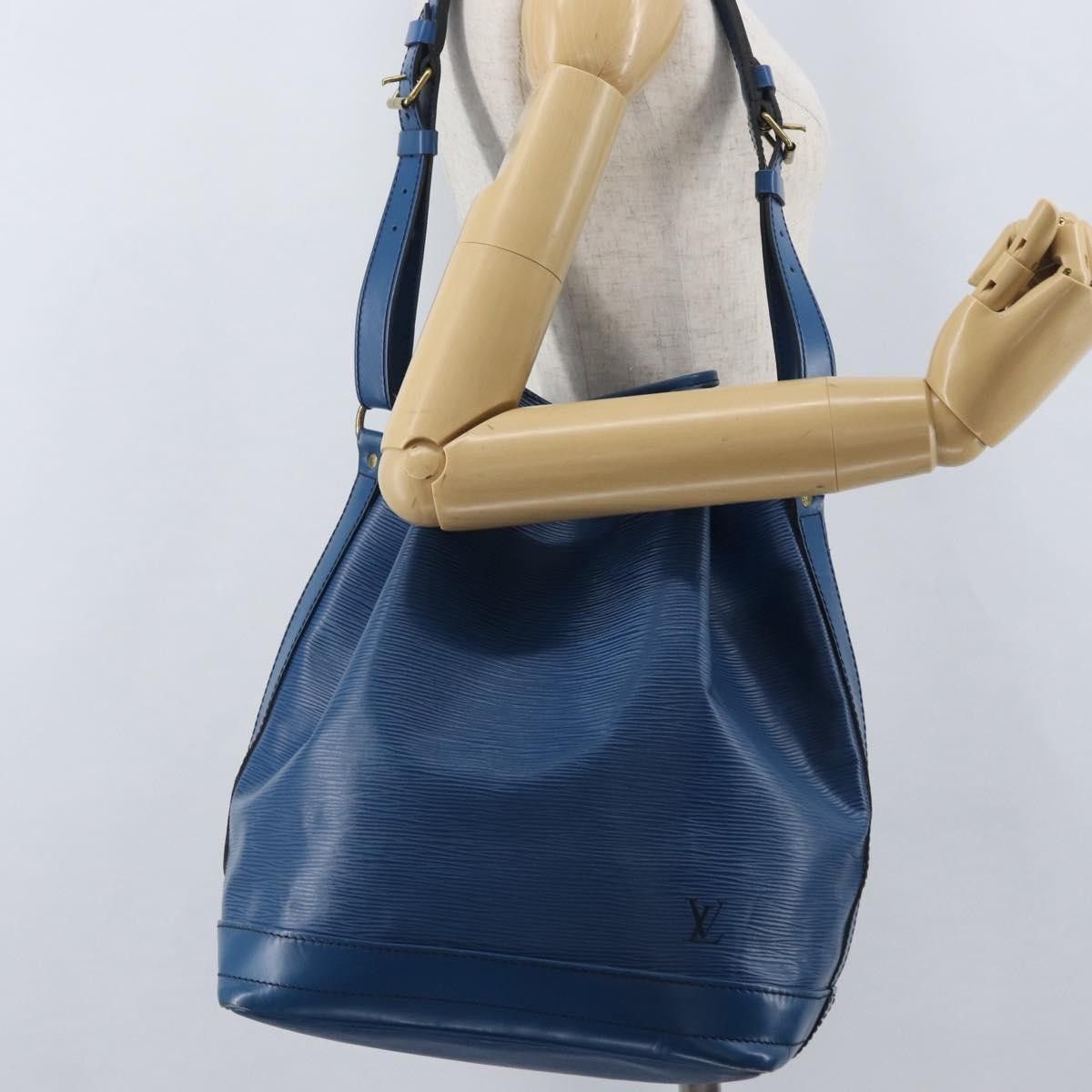 Louis Vuitton Louis Vuitton Petit Noe NM Handbag Epi Leather Size ONE SIZE - 14 Thumbnail