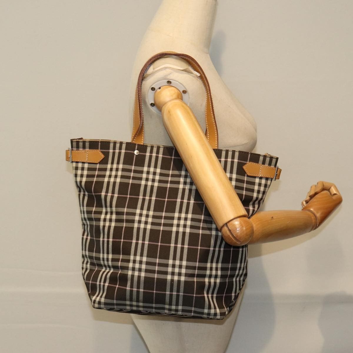 Burberry Burberry Nova Check Blue Label Nylon Size ONE SIZE - 14 Thumbnail