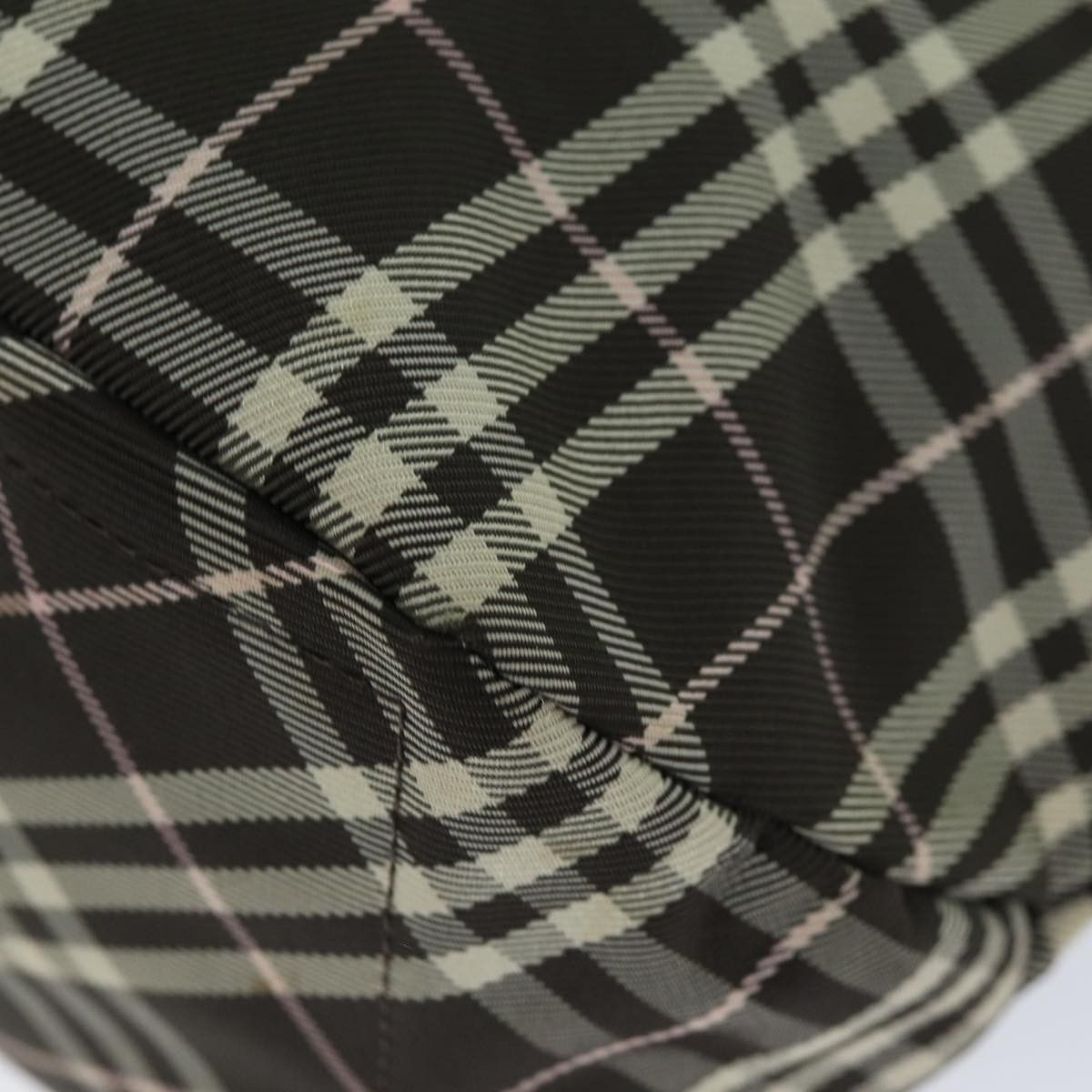 Burberry Burberry Nova Check Blue Label Nylon Size ONE SIZE - 10 Thumbnail