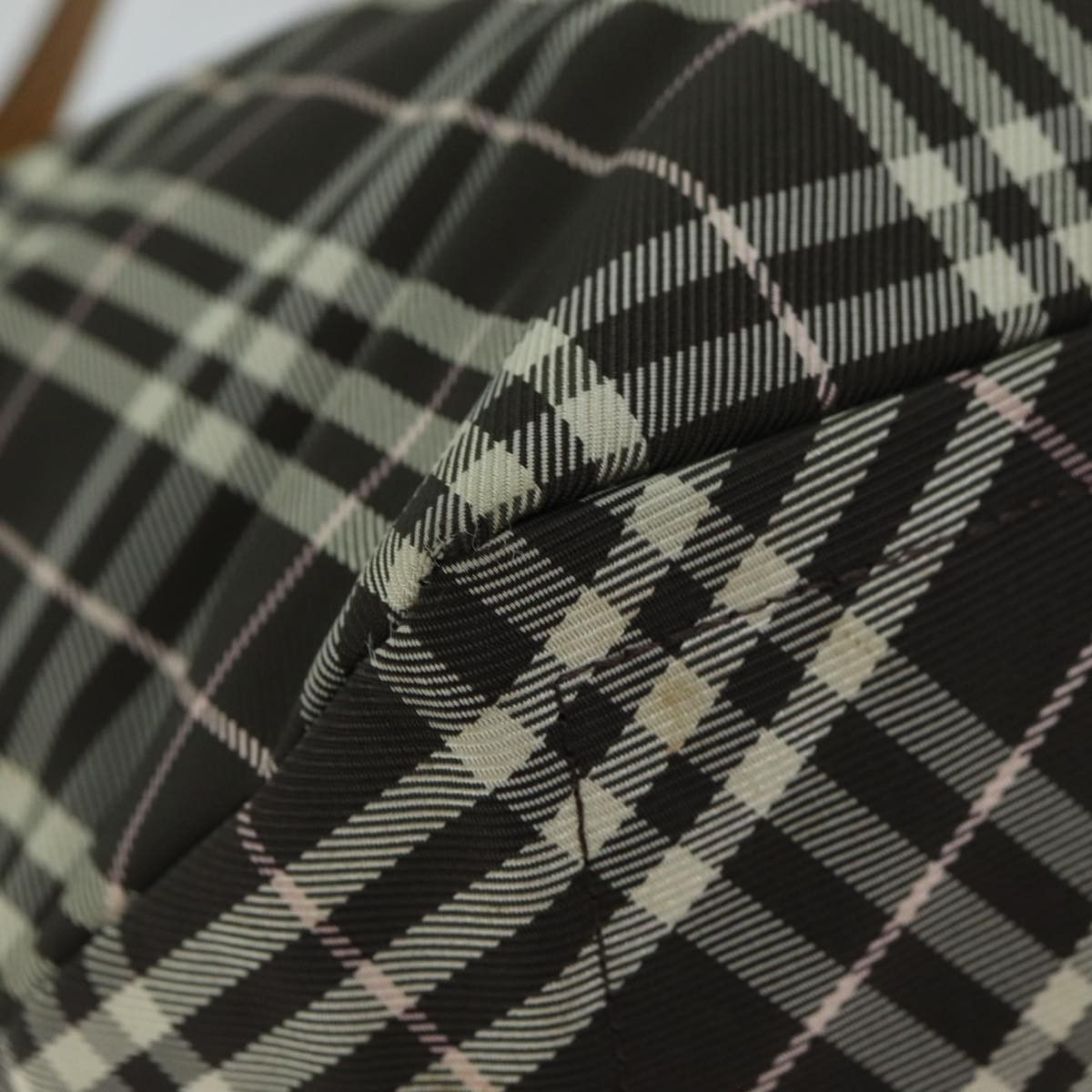 Burberry Burberry Nova Check Blue Label Nylon Size ONE SIZE - 11 Thumbnail