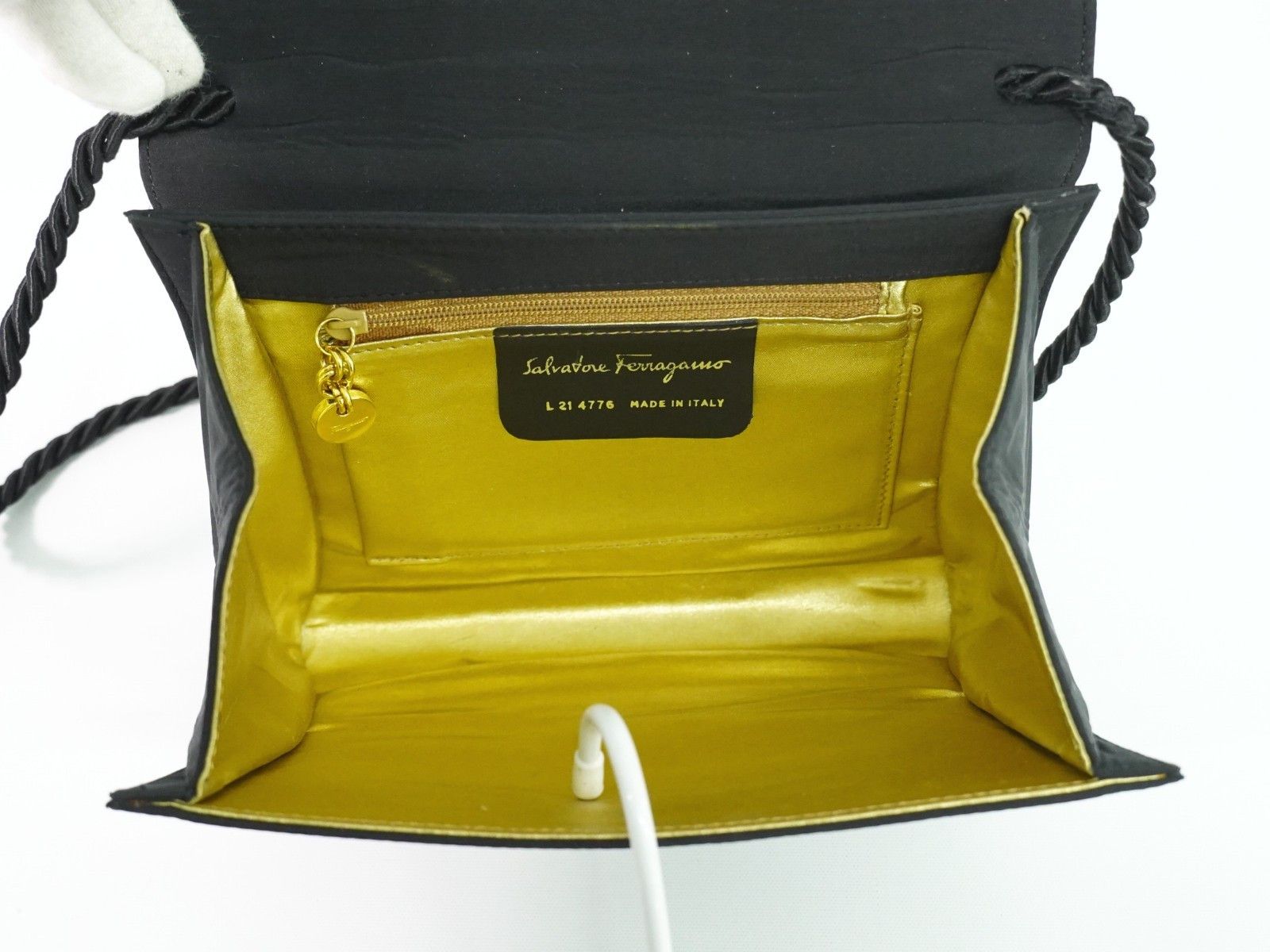 Salvatore Ferragamo Salvatore Ferragamo Vintage Nylon Size ONE SIZE - 3 Thumbnail