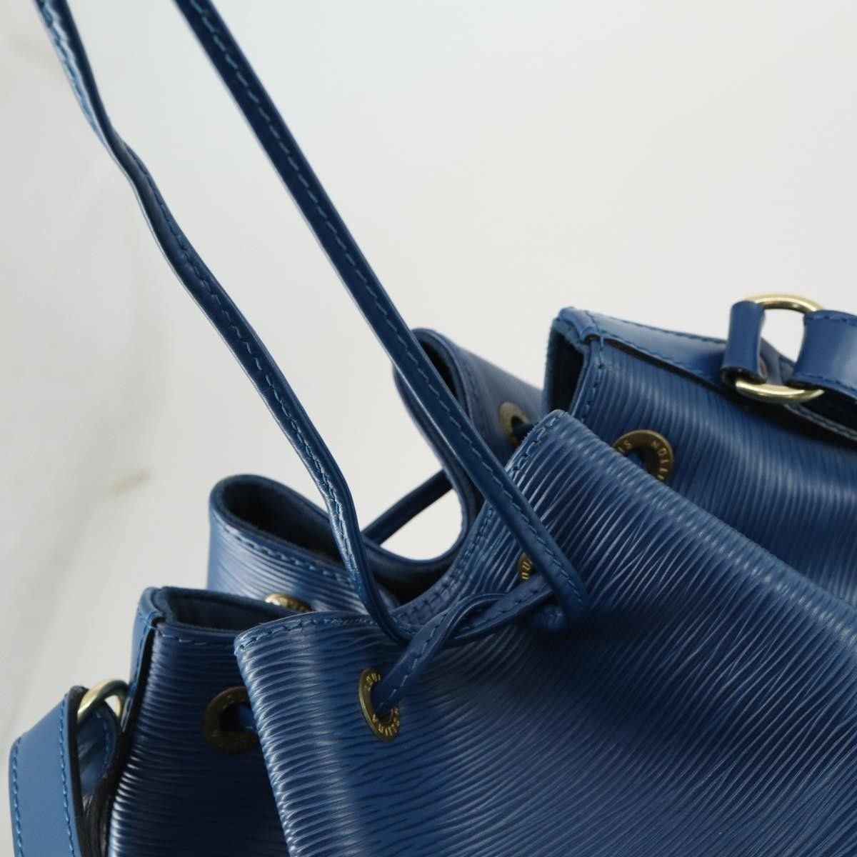 Louis Vuitton Louis Vuitton Petit Noe Epi Leather Size ONE SIZE - 19 Thumbnail