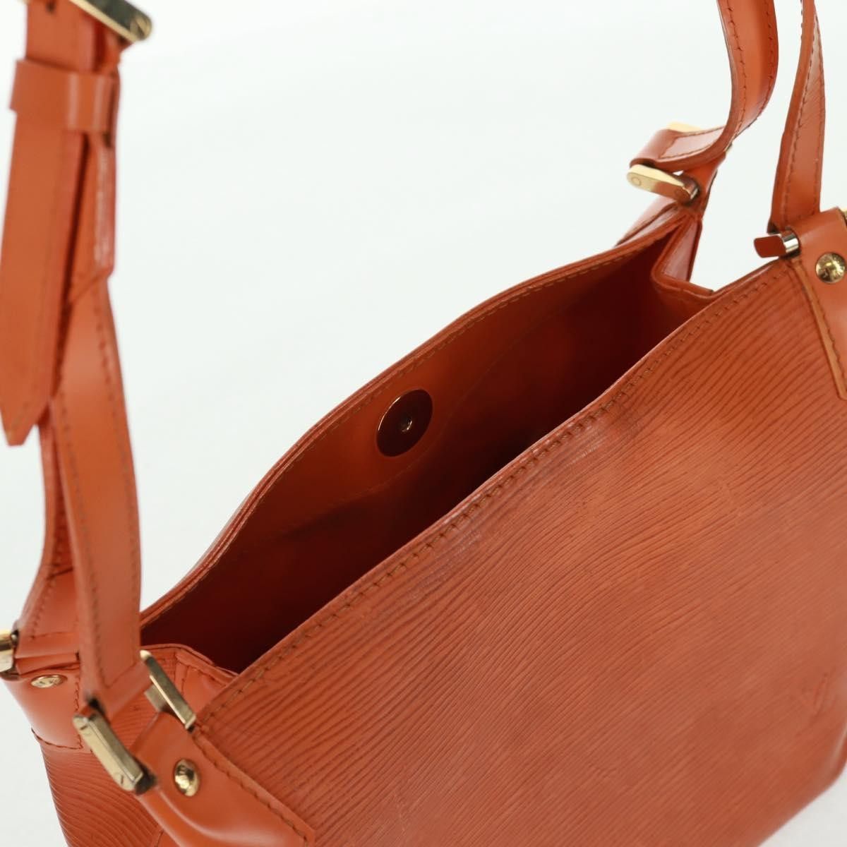 Louis Vuitton Louis Vuitton Mandara Epi Leather Size ONE SIZE - 16 Thumbnail