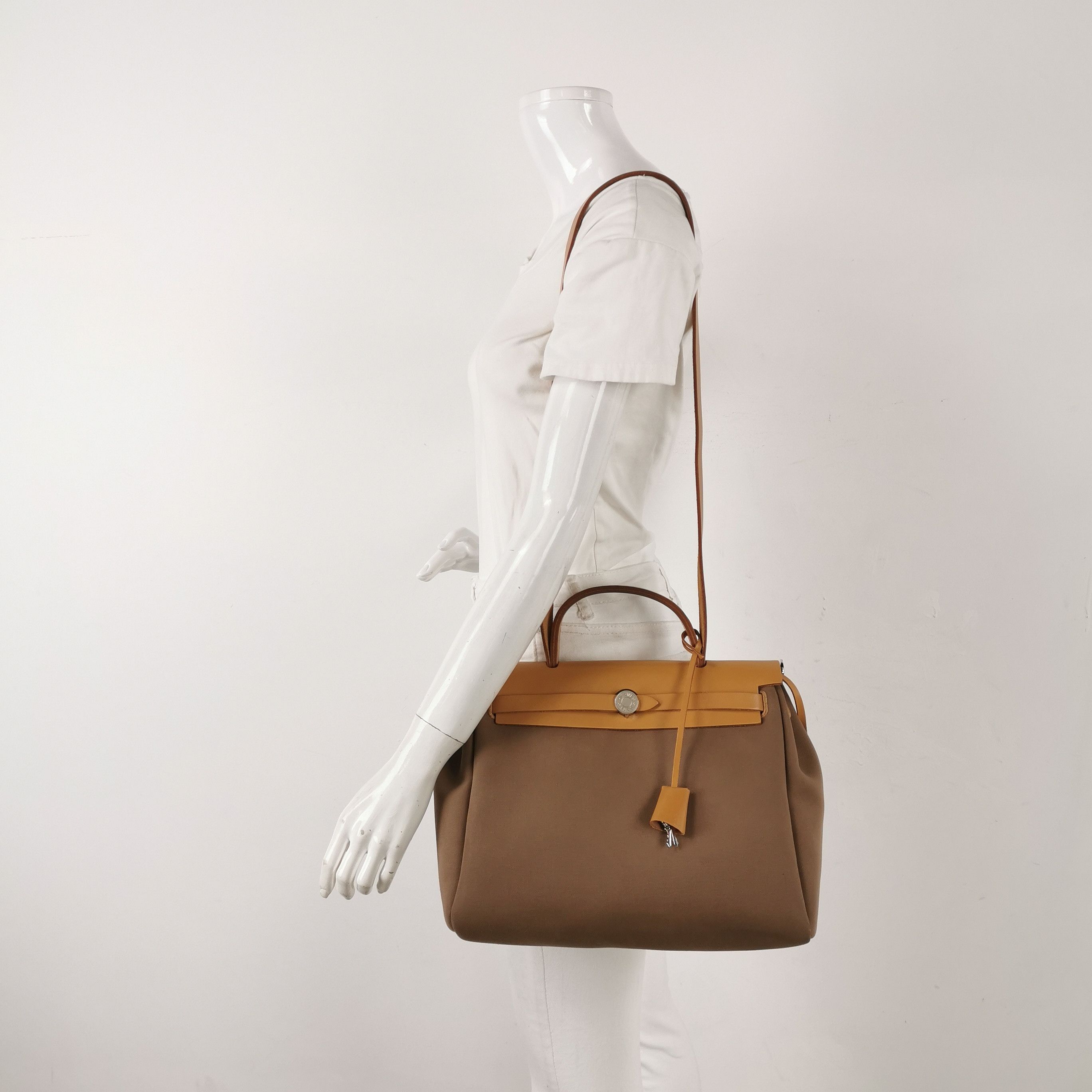 Hermes Hermes Women os Shoulder Bags Size ONE SIZE - 2 Thumbnail