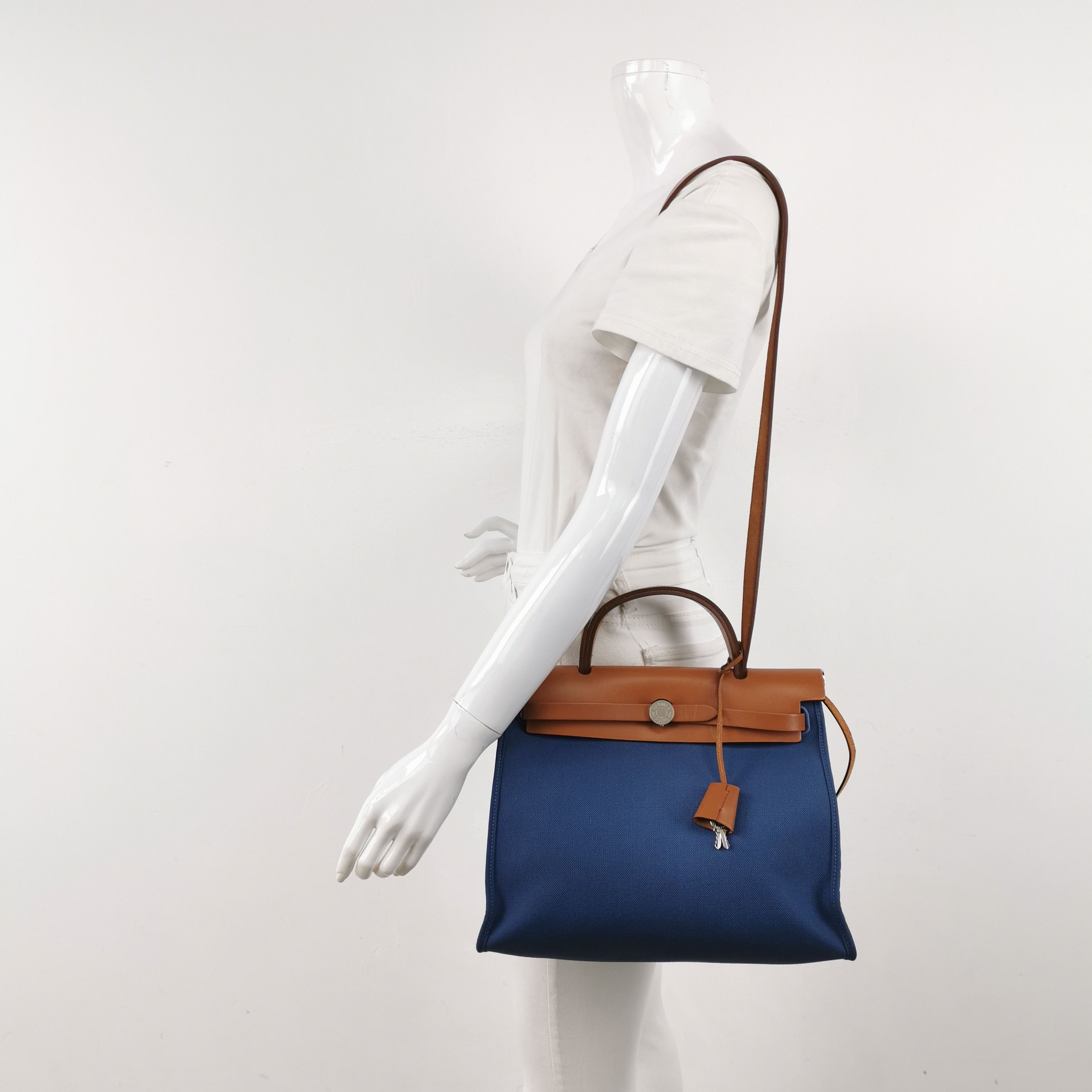 Hermes Hermes Women os Shoulder Bags Size ONE SIZE - 2 Thumbnail