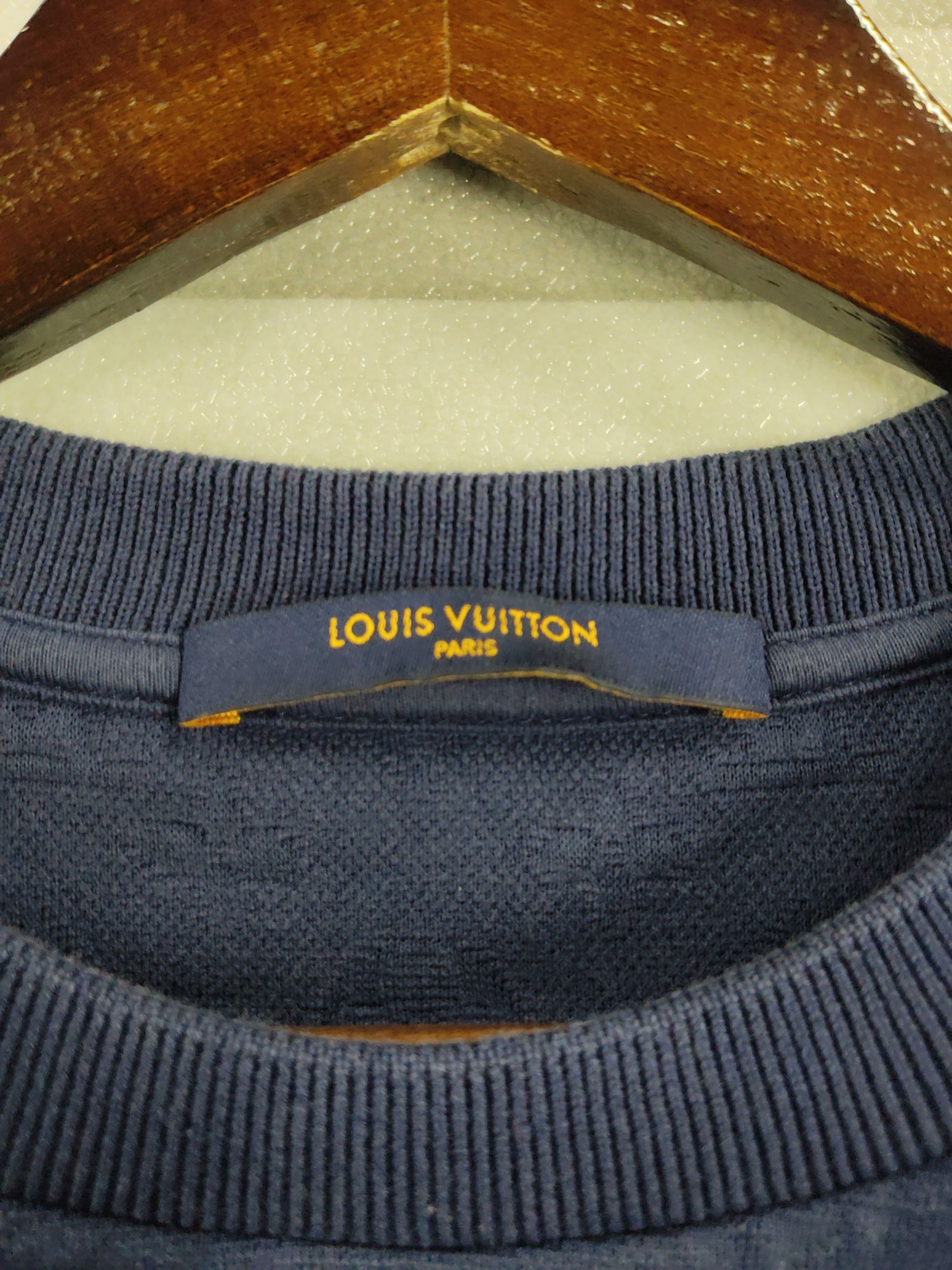 Louis Vuitton Louis Vuitton Monogram Pocket T-Shirt Size XS Size US XS / EU 42 / 0 - 3 Thumbnail