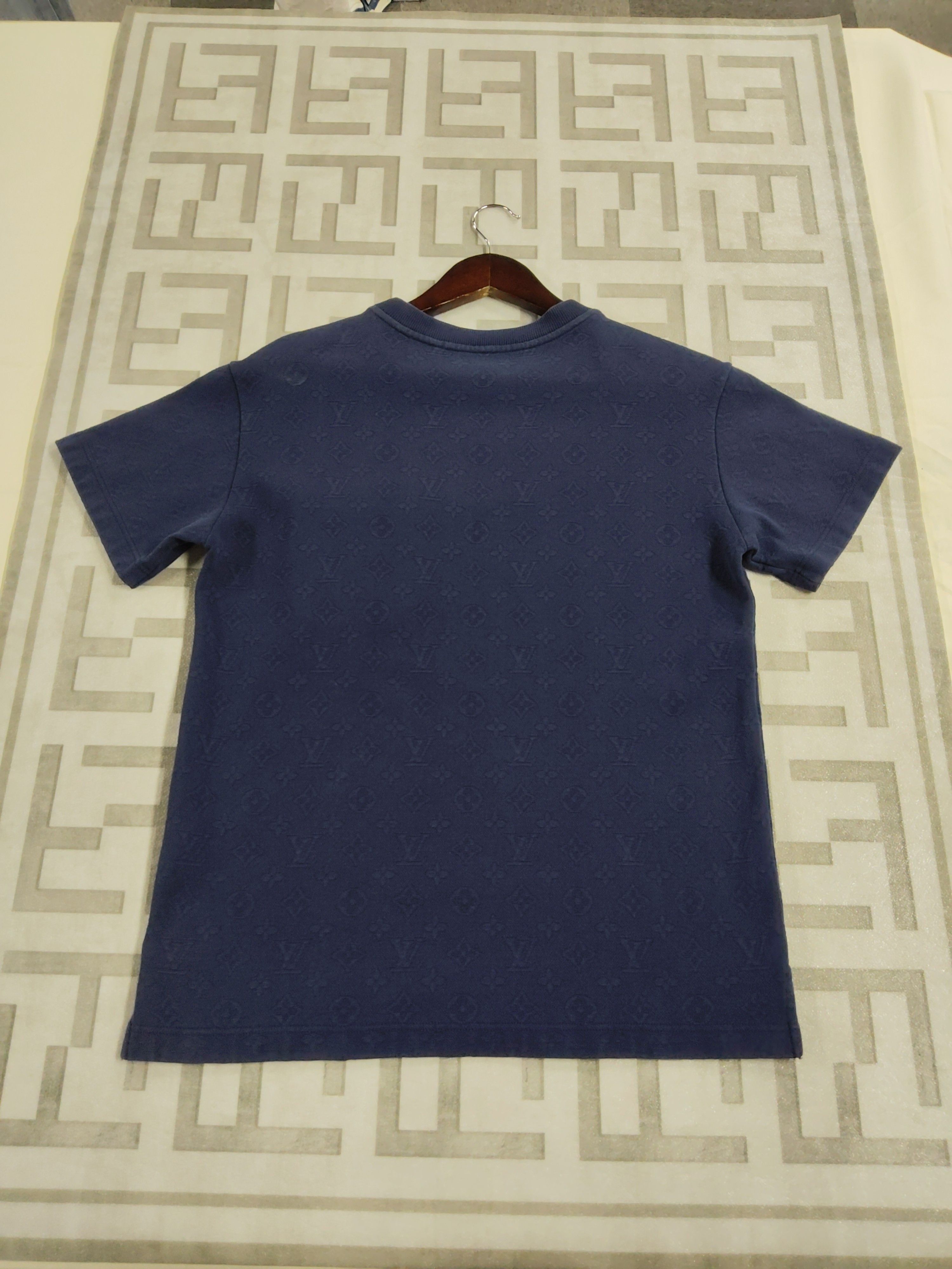 Louis Vuitton Louis Vuitton Monogram Pocket T-Shirt Size XS Size US XS / EU 42 / 0 - 2 Thumbnail