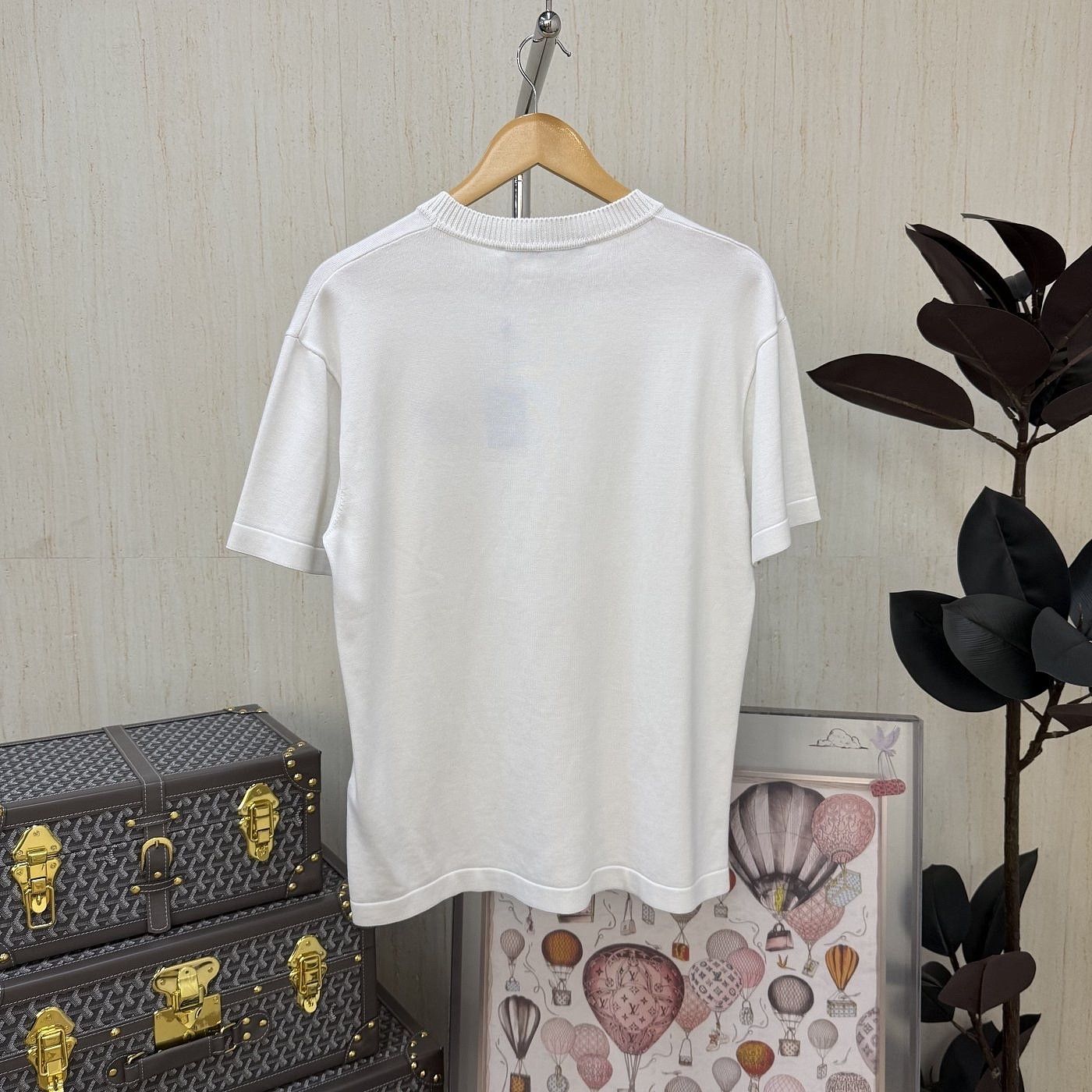 Louis Vuitton Louis Vuitton Logo T-Shirt Size S Size US S / EU 44-46 / 1 - 2 Thumbnail