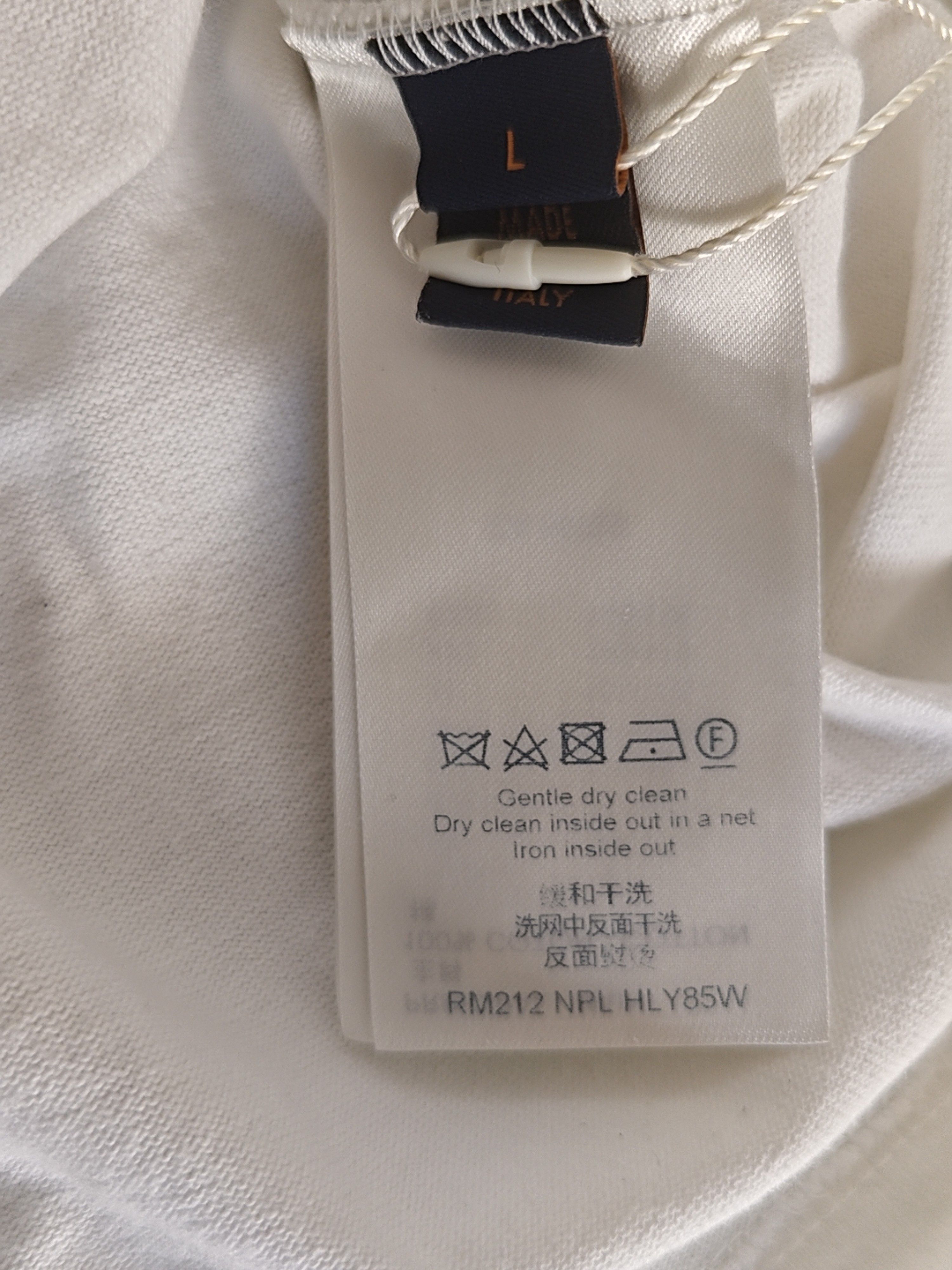 Louis Vuitton Louis Vuitton Tourist vs Purist T-Shirt Size L Size US L / EU 52-54 / 3 - 4 Thumbnail