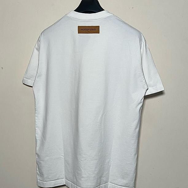 Louis Vuitton Louis Vuitton Graffiti Logo T-Shirt Size M Size US M / EU 48-50 / 2 - 2 Thumbnail