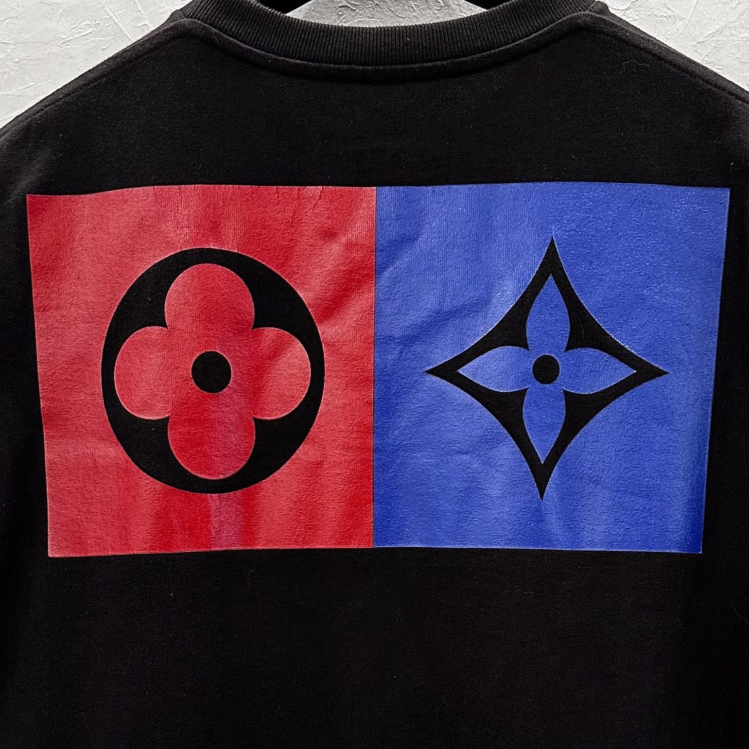 Louis Vuitton Louis Vuitton Graphic Print T-Shirt Size S Size US S / EU 44-46 / 1 - 5 Thumbnail