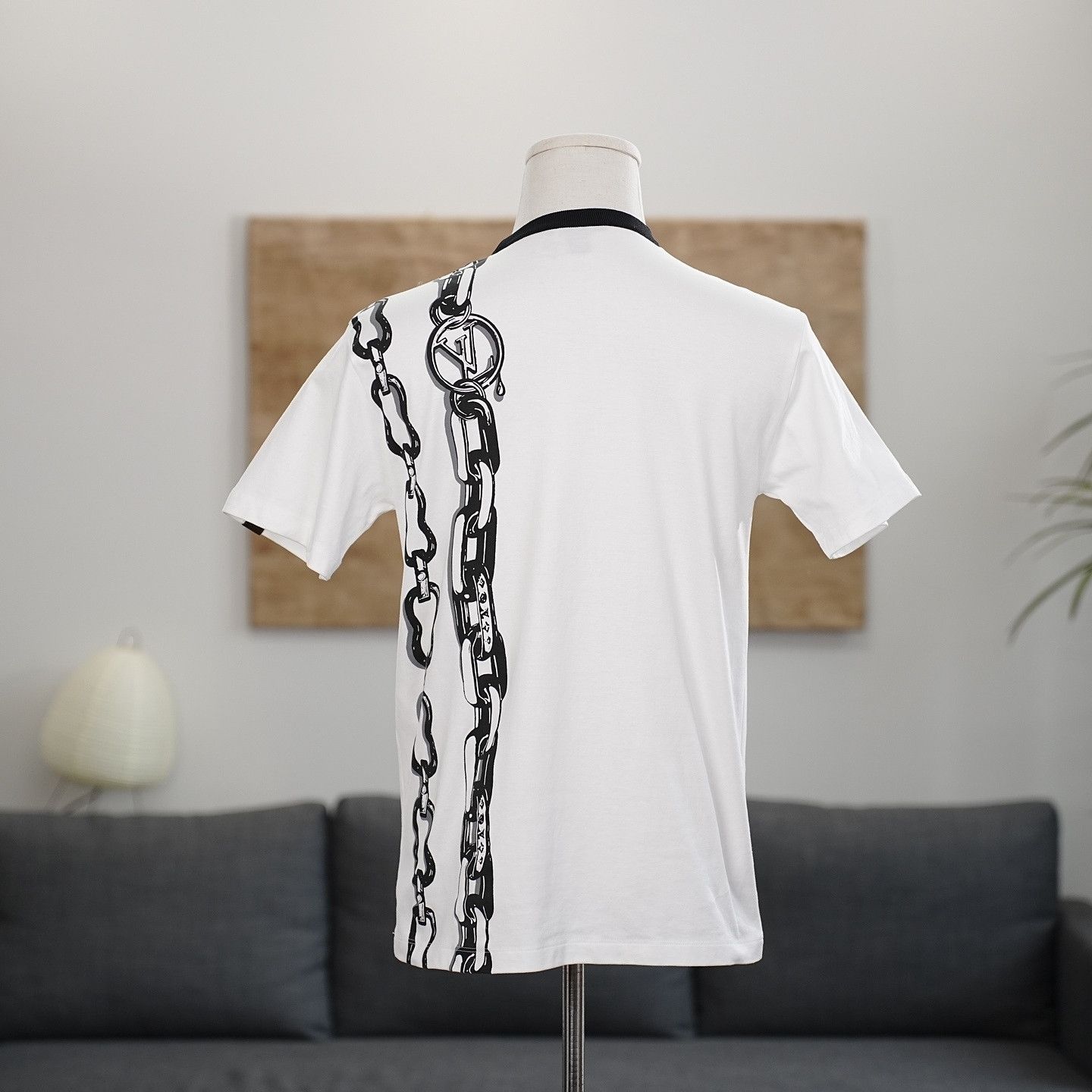 Louis Vuitton Louis Vuitton Chain Print T-Shirt M Size US M / EU 48-50 / 2 - 2 Thumbnail
