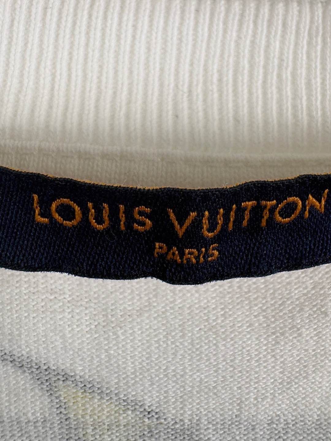 Louis Vuitton Louis Vuitton Cartoon Graphic T-Shirt Size XS Size US XS / EU 42 / 0 - 3 Thumbnail