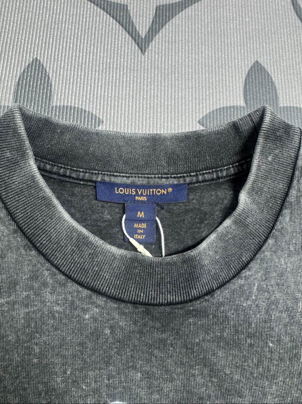 Louis Vuitton Louis Vuitton Logo Print T-Shirt Size M Size US M / EU 48-50 / 2 - 3 Thumbnail