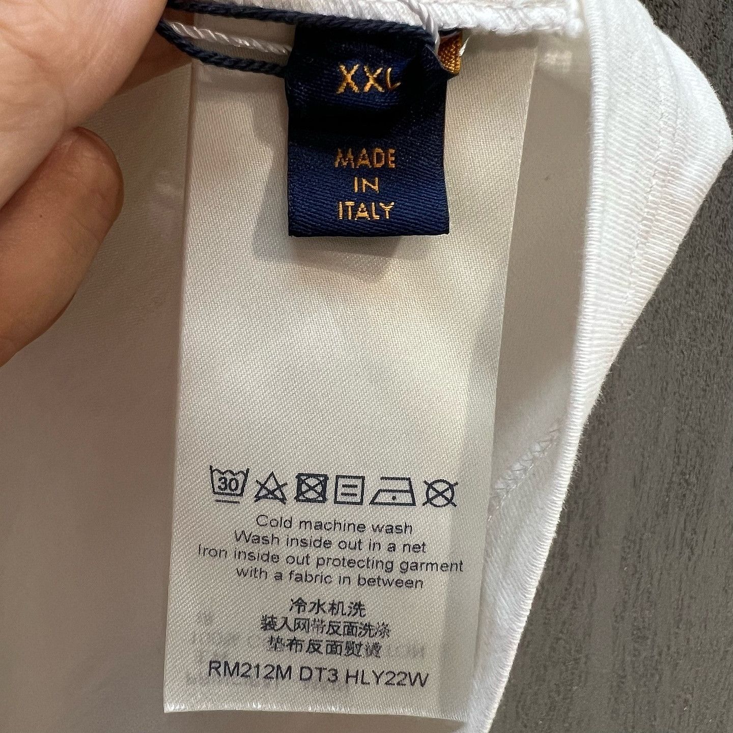 Louis Vuitton Louis Vuitton Embossed Logo T-Shirt XXL Size US XXL / EU 58 / 5 - 4 Thumbnail