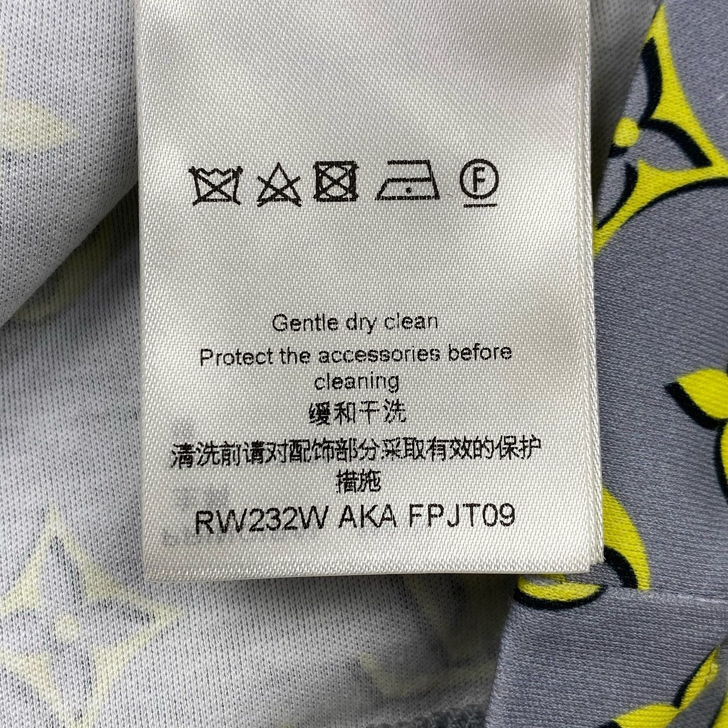 Louis Vuitton Louis Vuitton Monogram Logo Hooded T-Shirt XS Size XS / US 0-2 / IT 36-38 - 4 Thumbnail