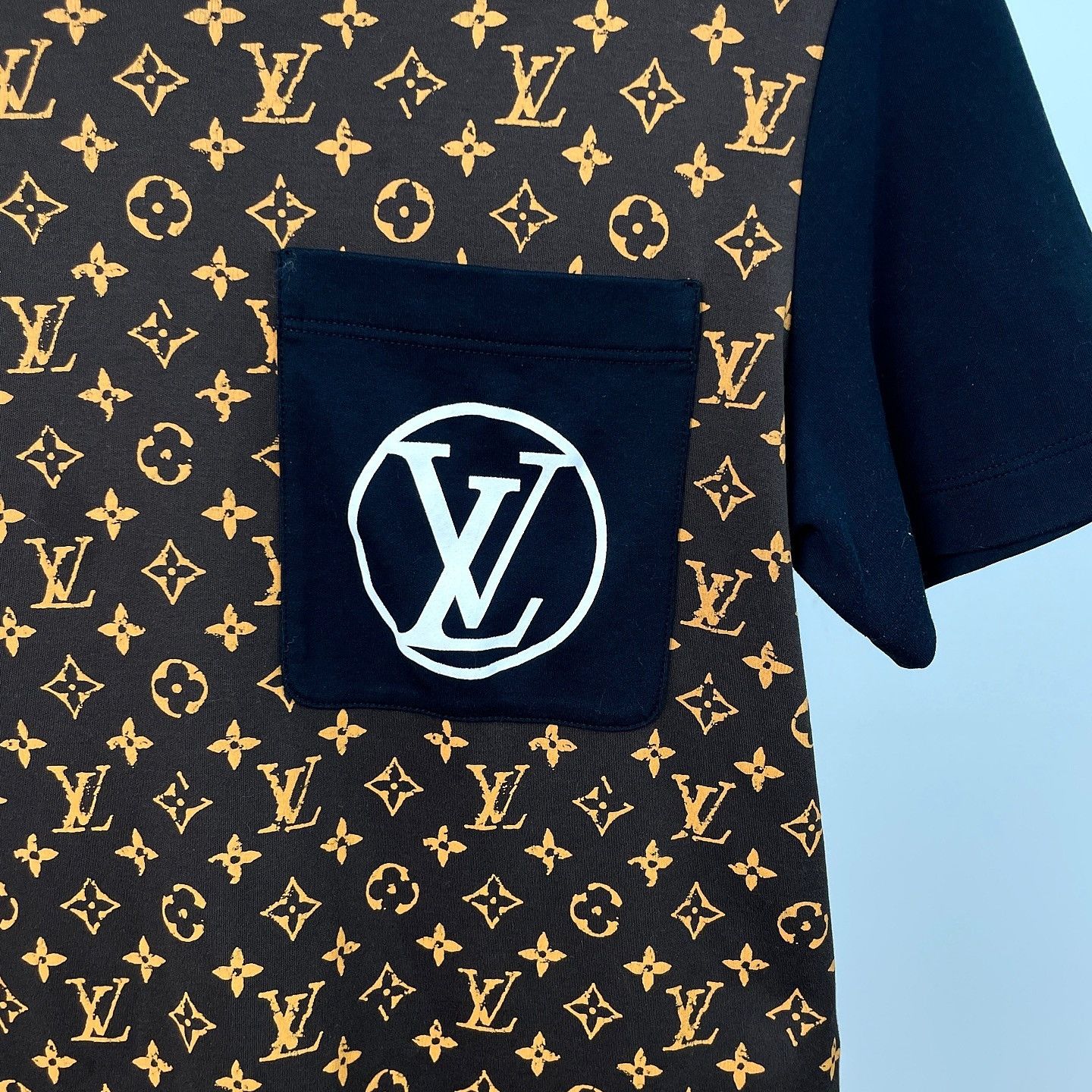Louis Vuitton Louis Vuitton Monogram Logo T-Shirt Size XL Size XL / US 12-14 / IT 48-50 - 5 Thumbnail