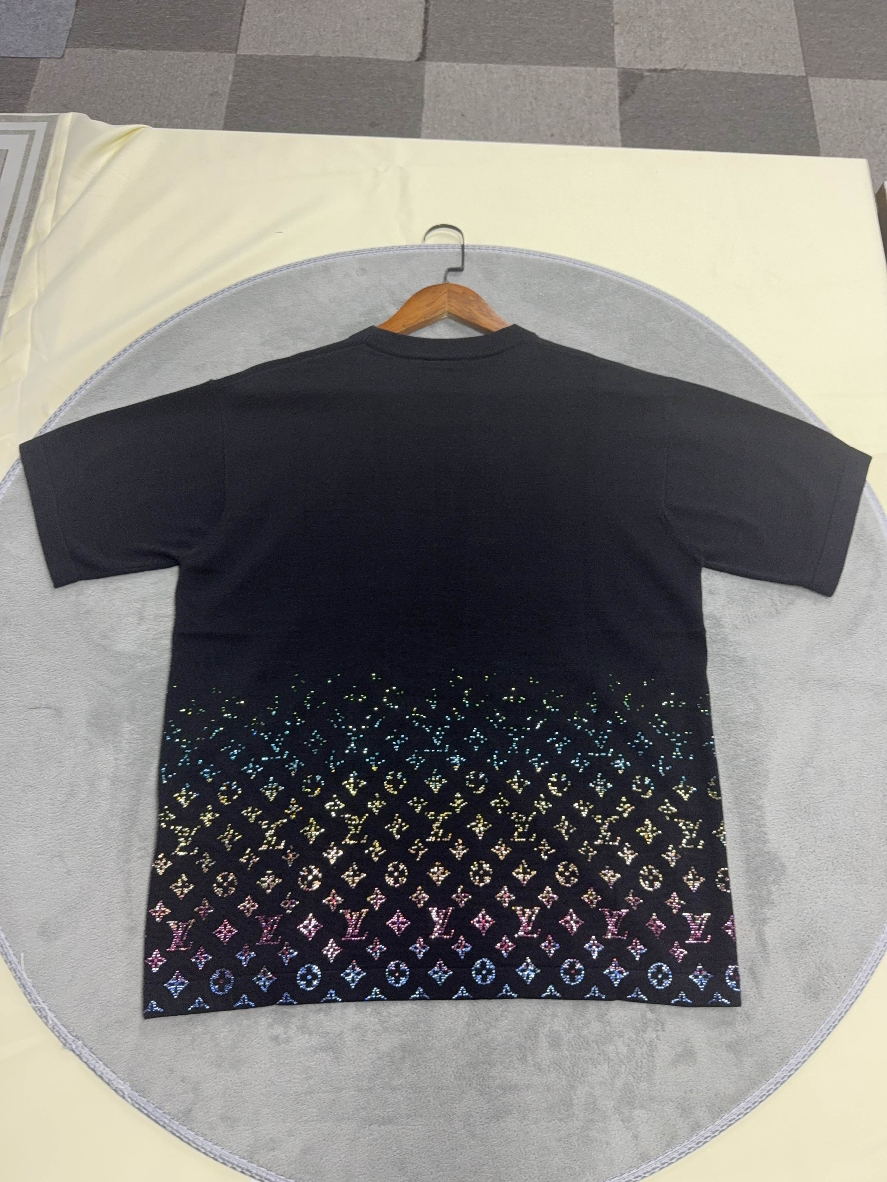 Louis Vuitton Louis Vuitton Monogram Gradient T-Shirt Size M Size US M / EU 48-50 / 2 - 2 Thumbnail