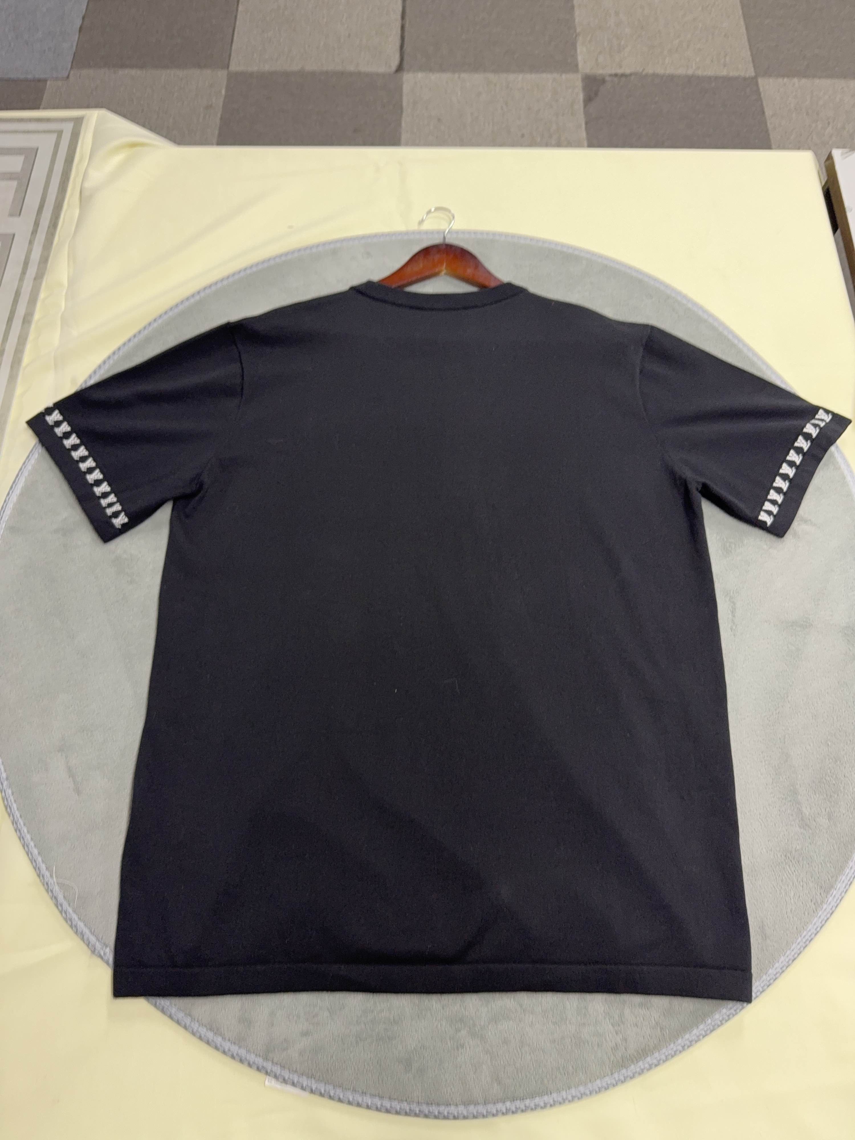 Louis Vuitton Louis Vuitton Logo Print T-Shirt Size XXL Size US XXL / EU 58 / 5 - 2 Thumbnail