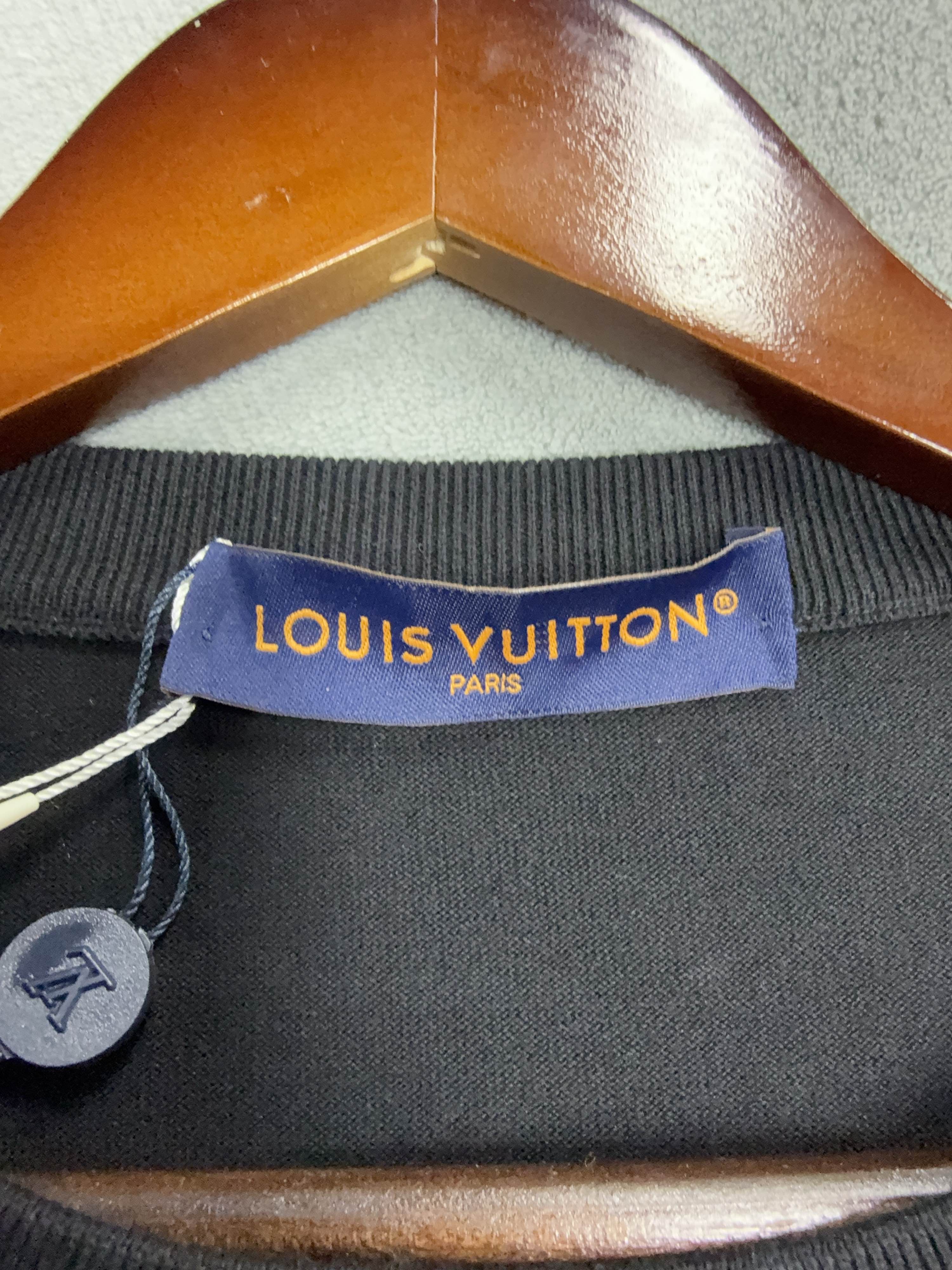 Louis Vuitton Louis Vuitton Logo Print T-Shirt Size XXL Size US XXL / EU 58 / 5 - 3 Thumbnail