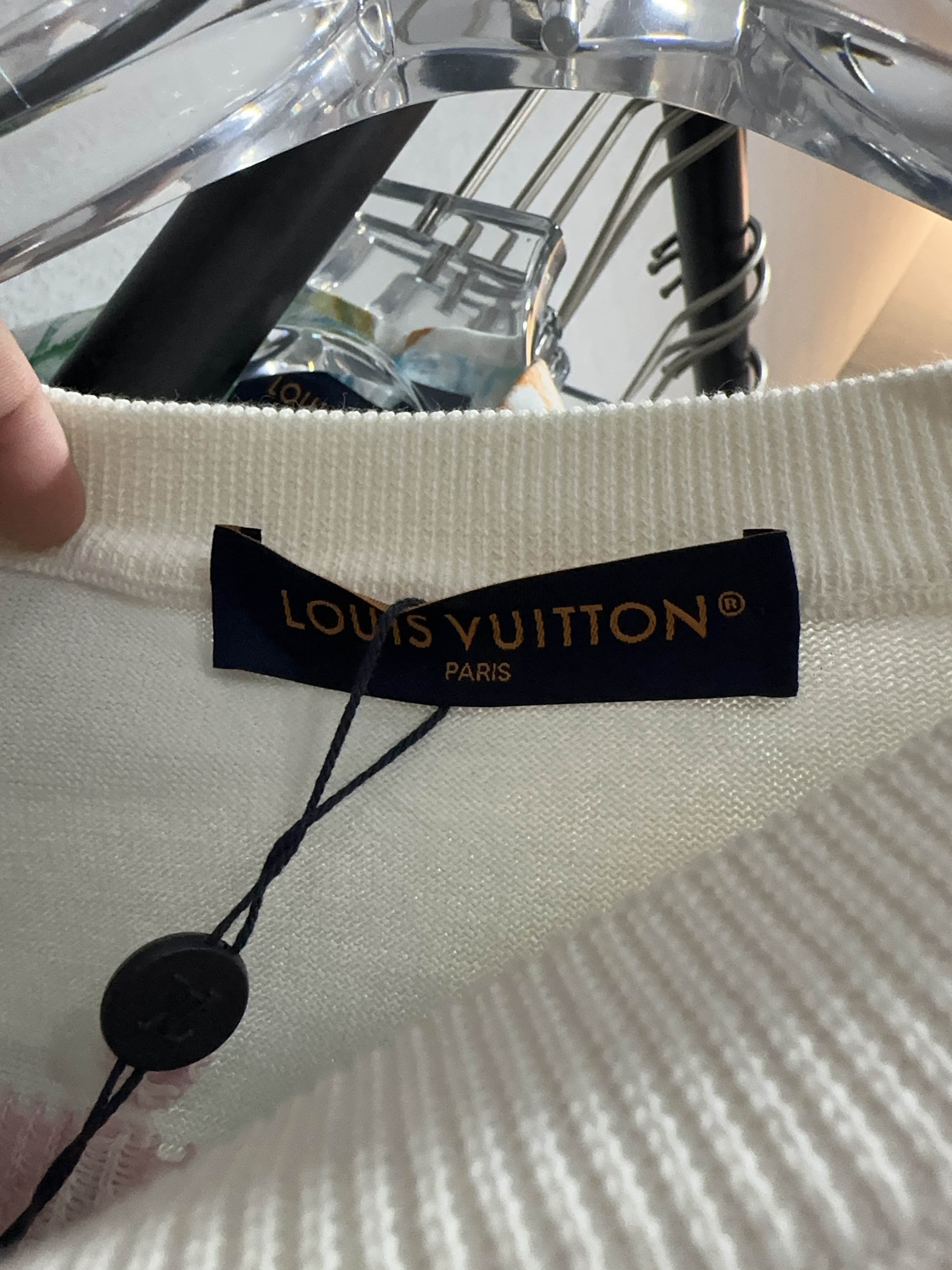 Louis Vuitton Louis Vuitton x Tyler Flower Print T-Shirt Size L Size US L / EU 52-54 / 3 - 3 Thumbnail