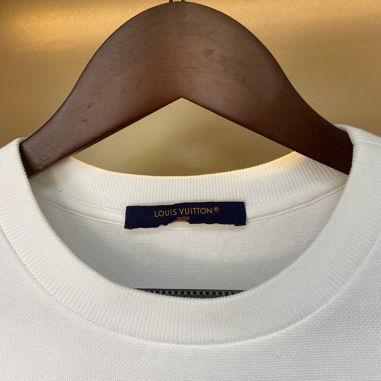 Louis Vuitton Louis Vuitton Monogram Pocket T-Shirt Size S Size US S / EU 44-46 / 1 - 3 Thumbnail