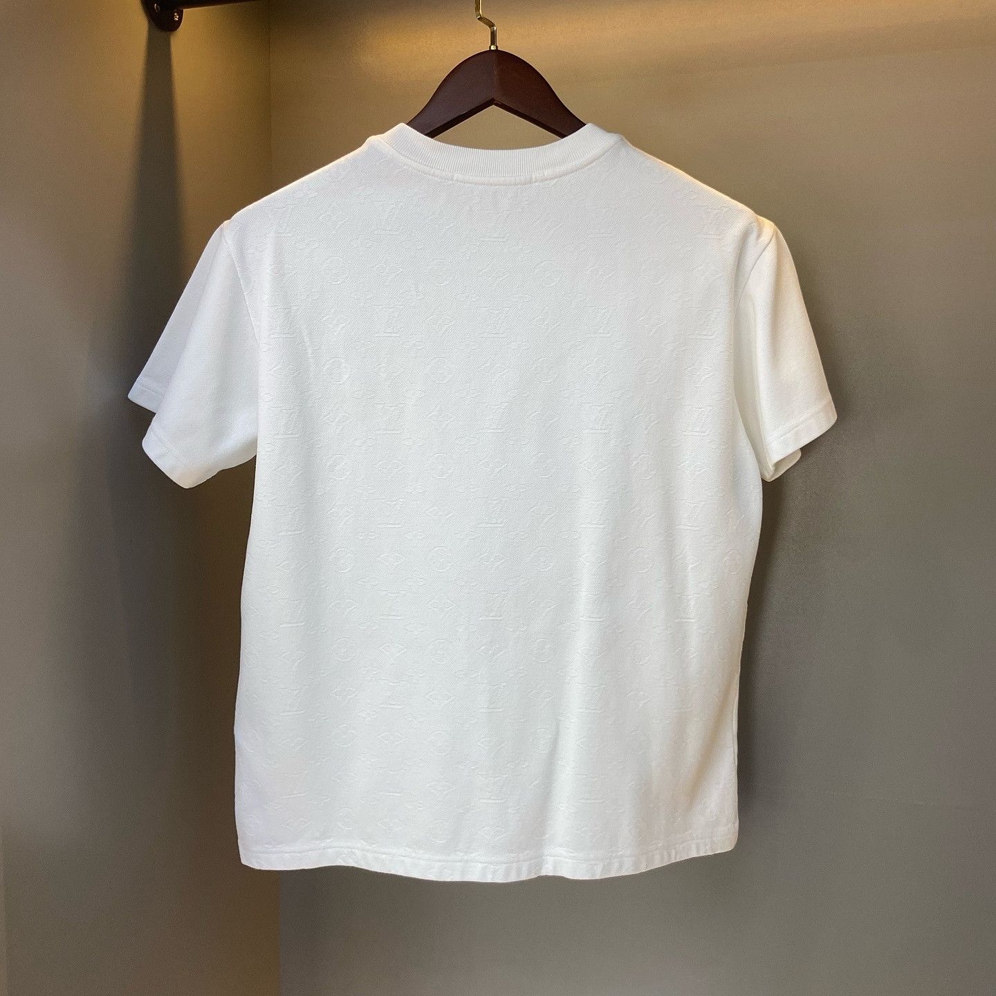 Louis Vuitton Louis Vuitton Monogram Pocket T-Shirt Size S Size US S / EU 44-46 / 1 - 2 Thumbnail