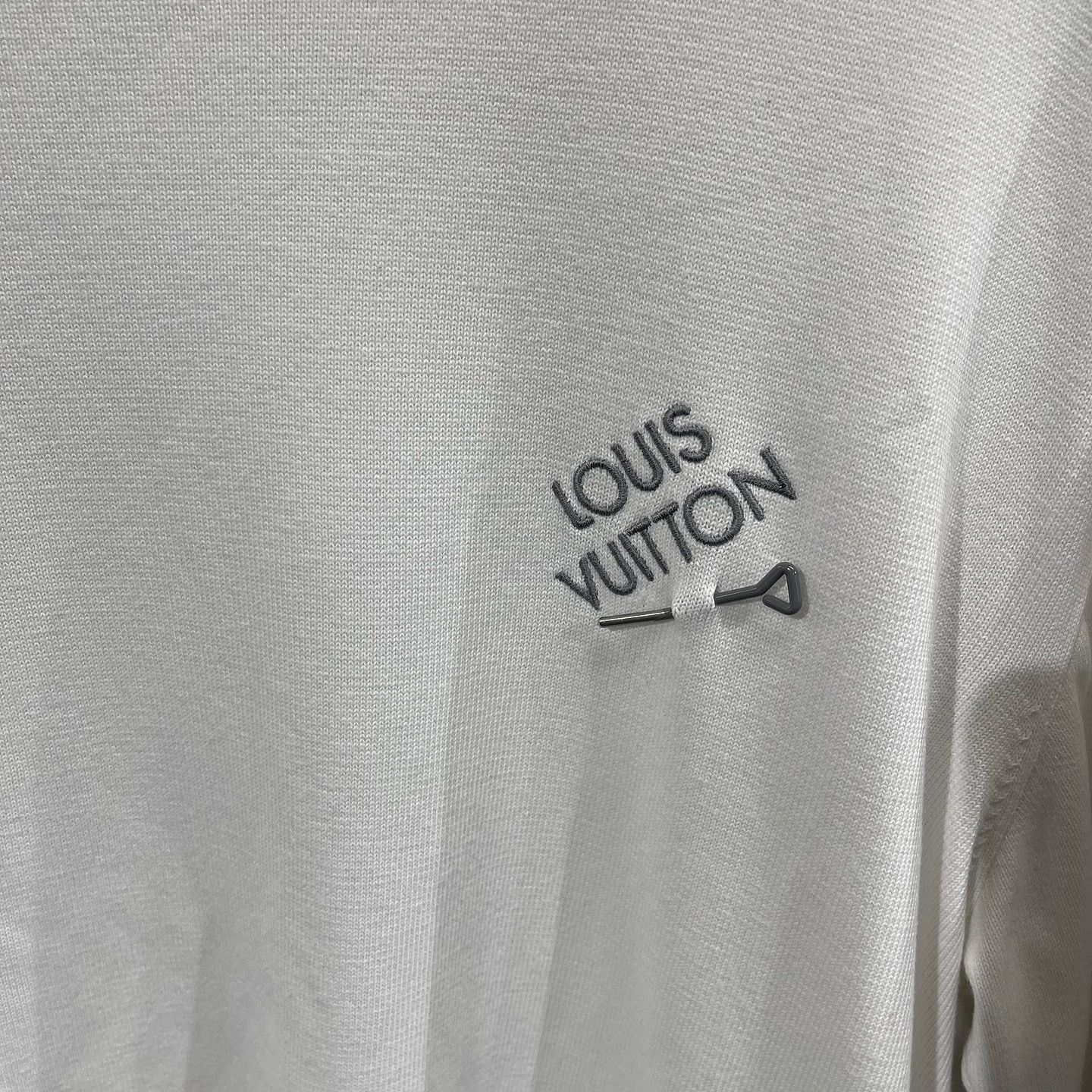 Louis Vuitton Louis Vuitton Logo Embroidered T-Shirt Size L Size US L / EU 52-54 / 3 - 6 Thumbnail