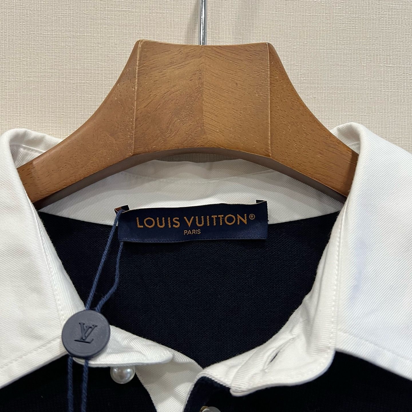 Louis Vuitton Louis Vuitton Logo Embroidered Polo Size S Size US S / EU 44-46 / 1 - 5 Thumbnail