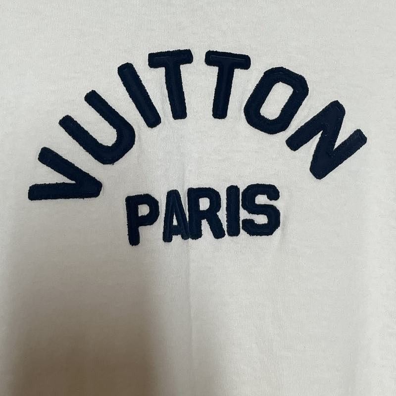 Louis Vuitton Louis Vuitton Flocked Logo Short Sleeve T-Shirt Size M Size M / US 6-8 / IT 42-44 - 5 Thumbnail