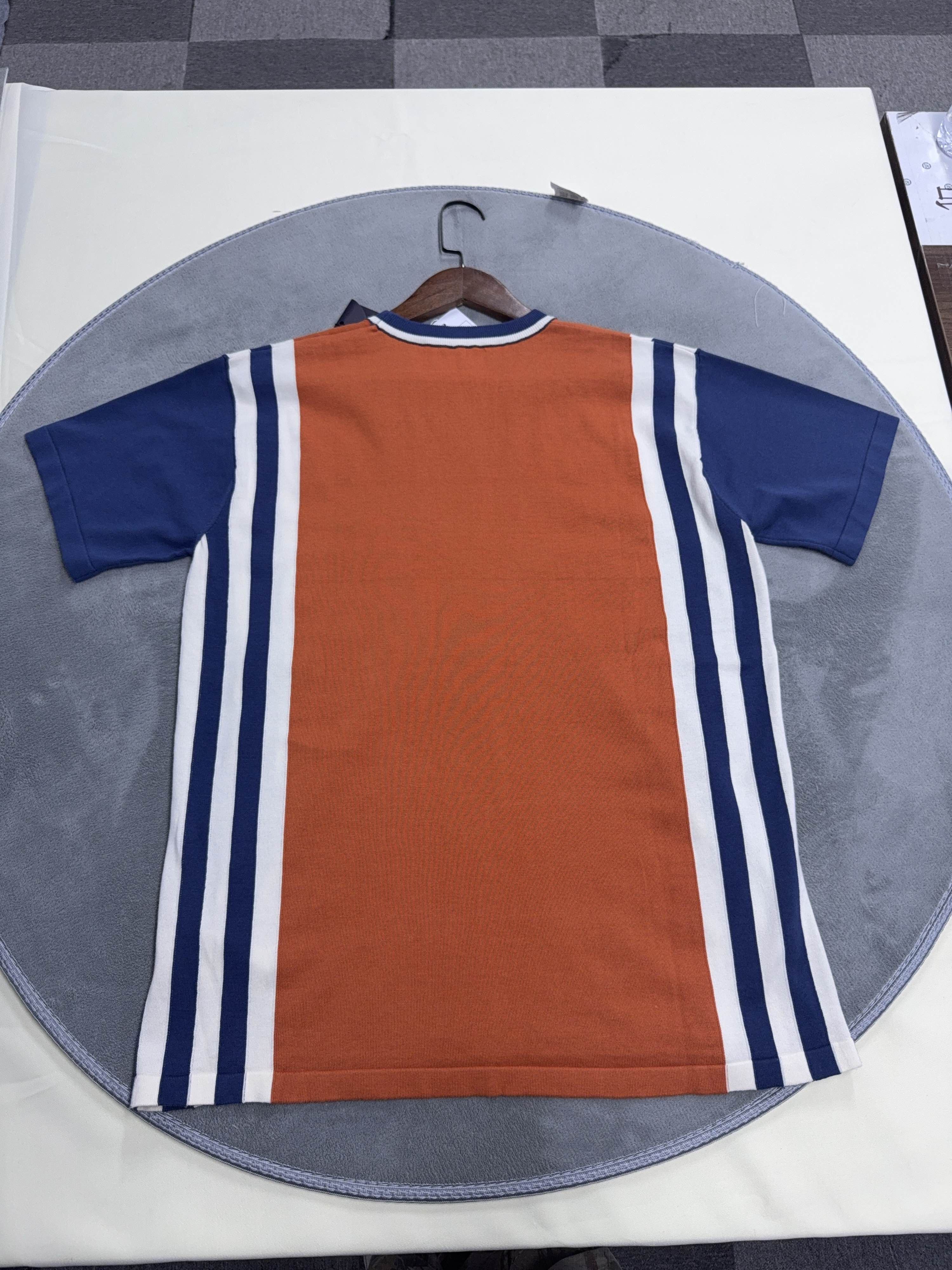 Louis Vuitton Louis Vuitton Logo Graphic Short Sleeve T-Shirt Size M Size US M / EU 48-50 / 2 - 2 Thumbnail