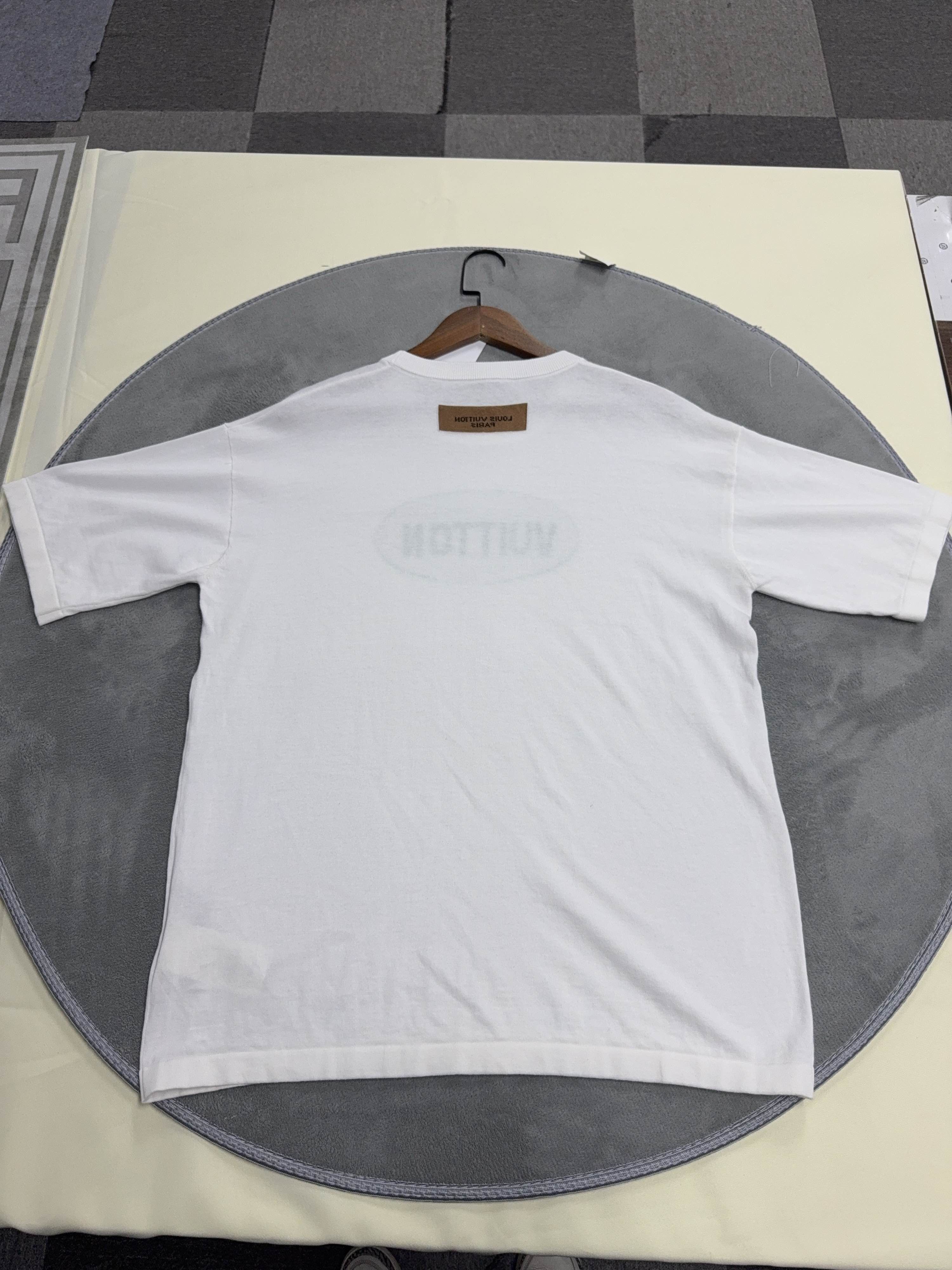 Louis Vuitton Louis Vuitton Oval Logo T-Shirt Size M Size US M / EU 48-50 / 2 - 2 Thumbnail