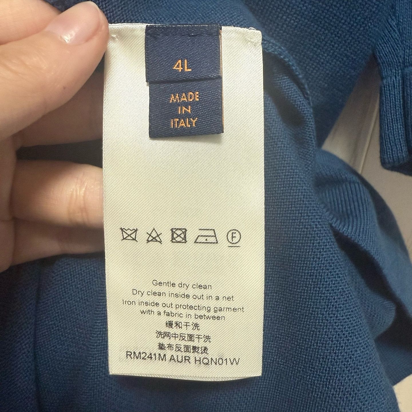 Louis Vuitton Louis Vuitton Logo Graphic T-Shirt Blue Size XL Size US XL / EU 56 / 4 - 4 Thumbnail