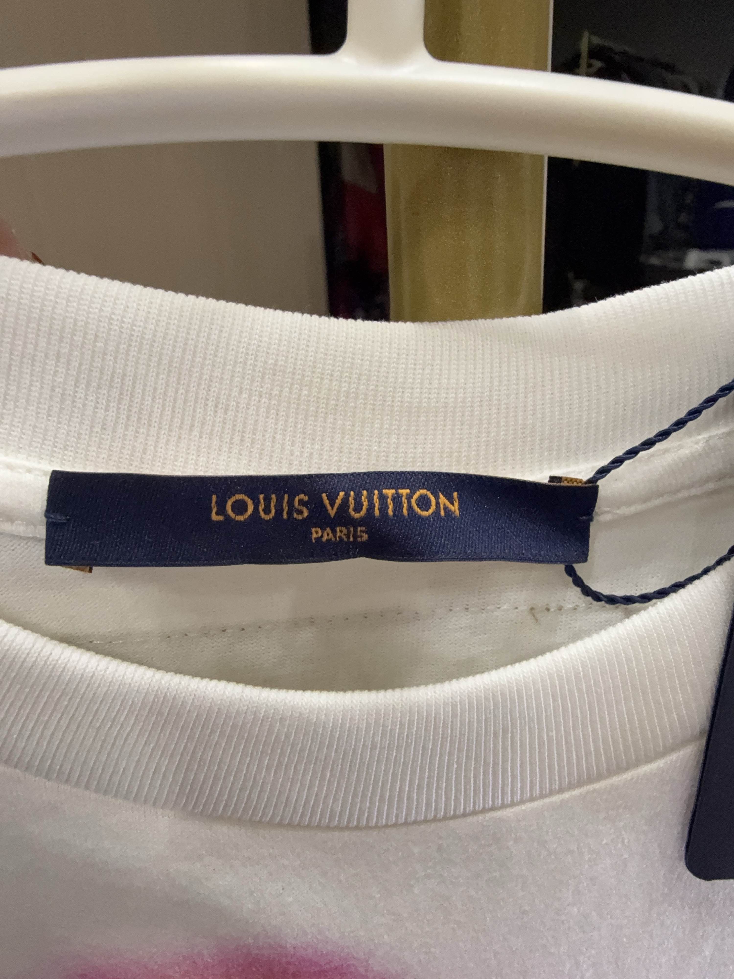 Louis Vuitton Louis Vuitton Graffiti Logo T-Shirt Size S Size US S / EU 44-46 / 1 - 3 Thumbnail
