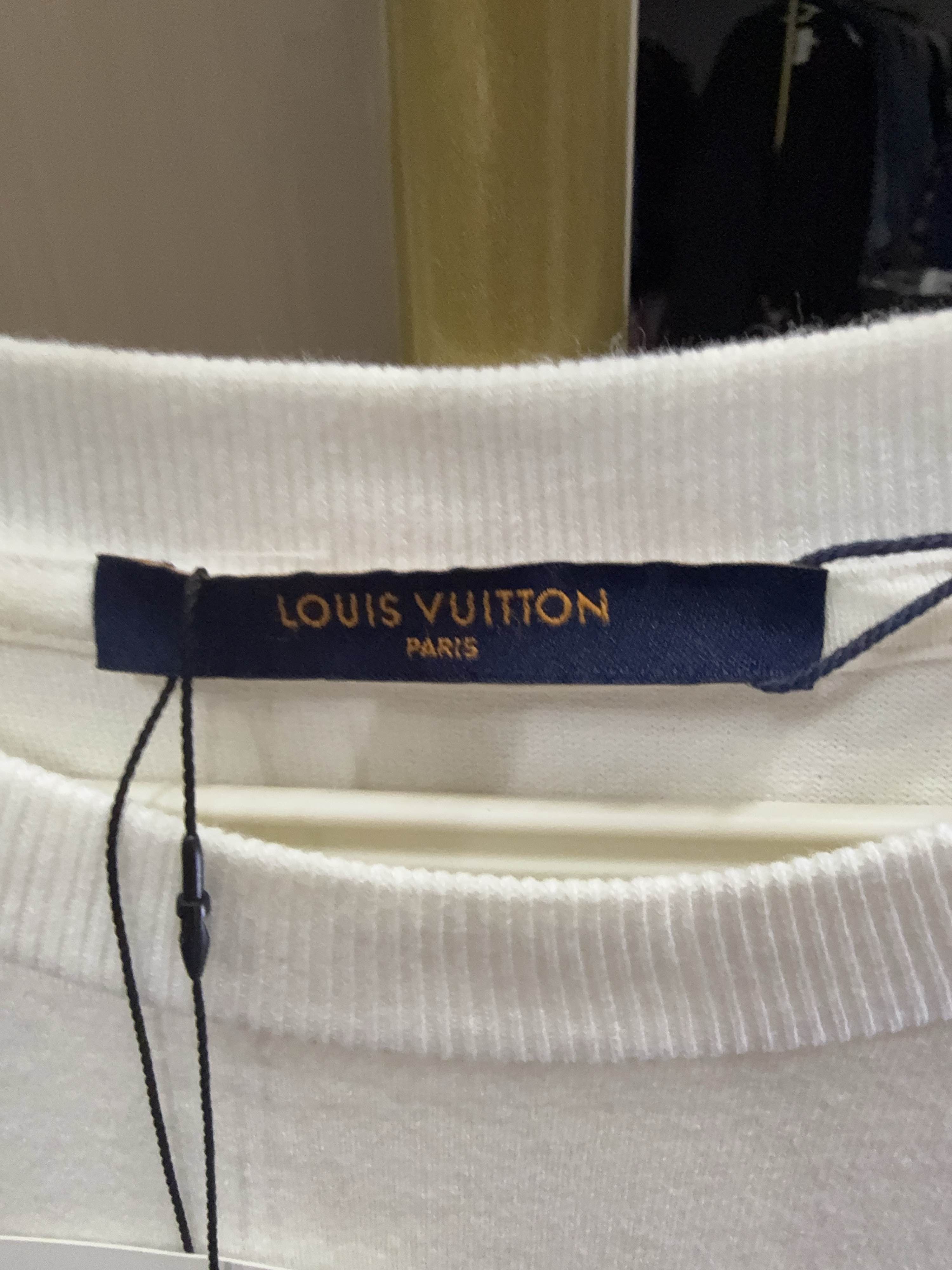 Louis Vuitton Louis Vuitton Tourist vs. Purist T-Shirt Size M Size US M / EU 48-50 / 2 - 3 Thumbnail