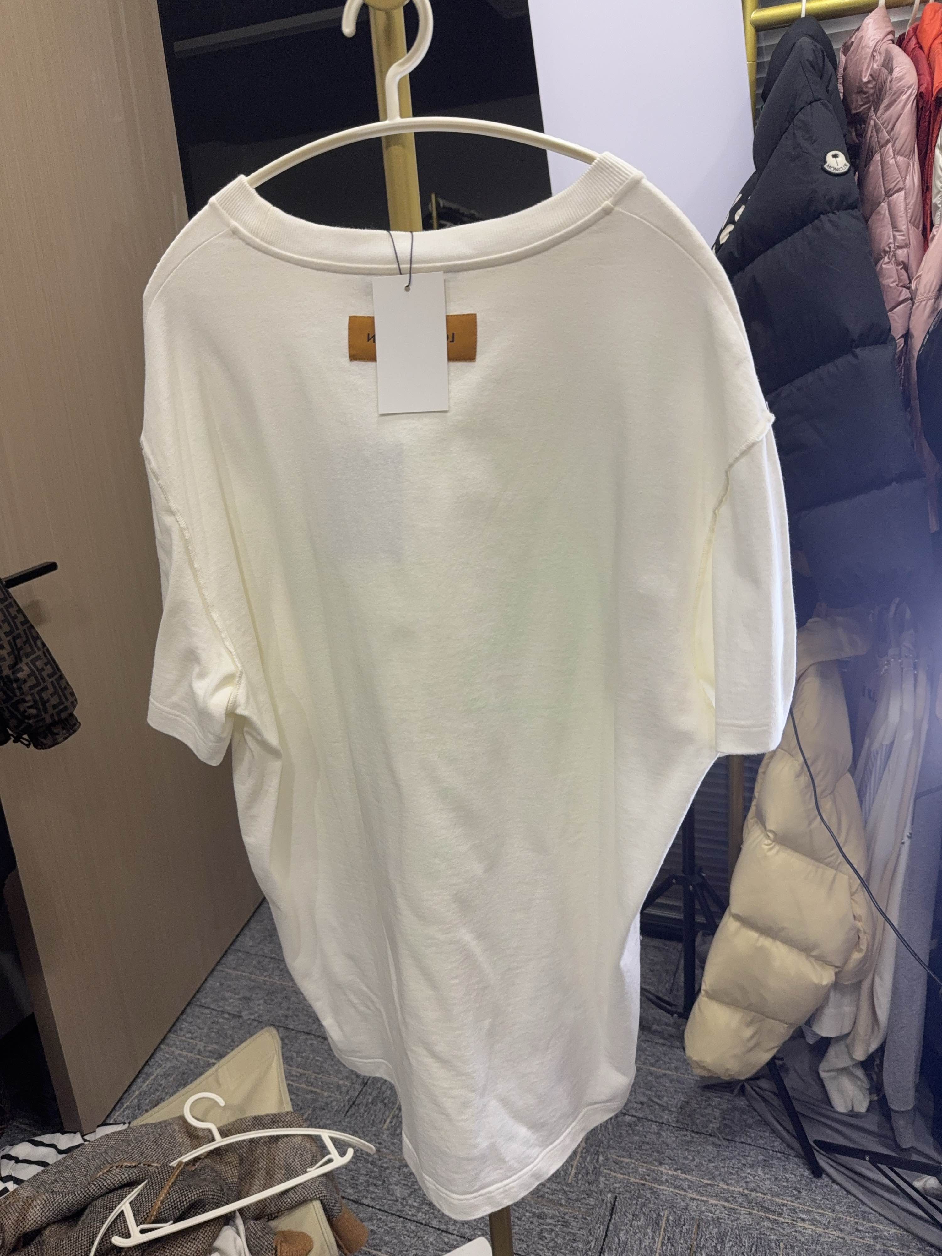 Louis Vuitton Louis Vuitton Neon Logo Embroidery T-Shirt XXL Size US XXL / EU 58 / 5 - 2 Thumbnail