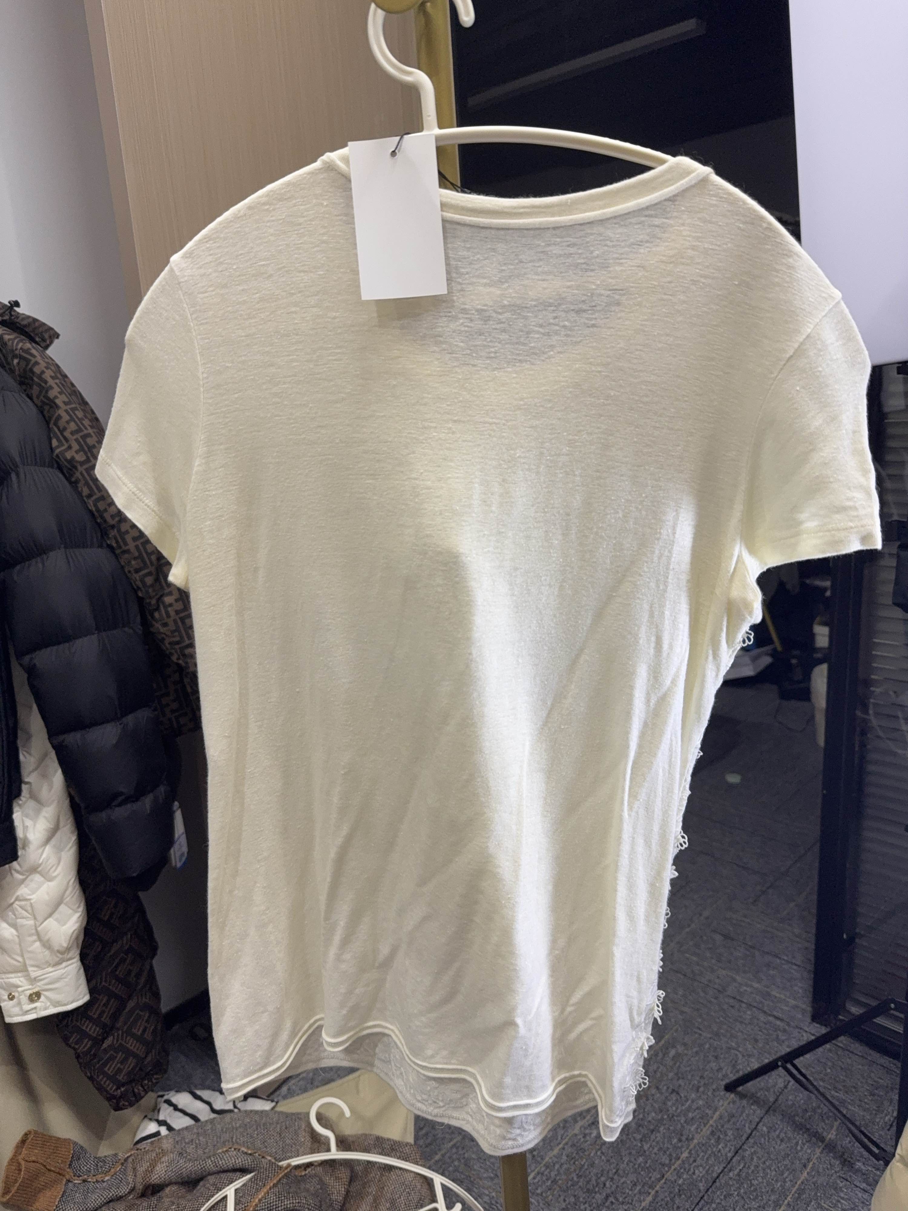 Louis Vuitton Louis Vuitton Monogram Lace T-Shirt Size XS Size XS / US 0-2 / IT 36-38 - 2 Thumbnail