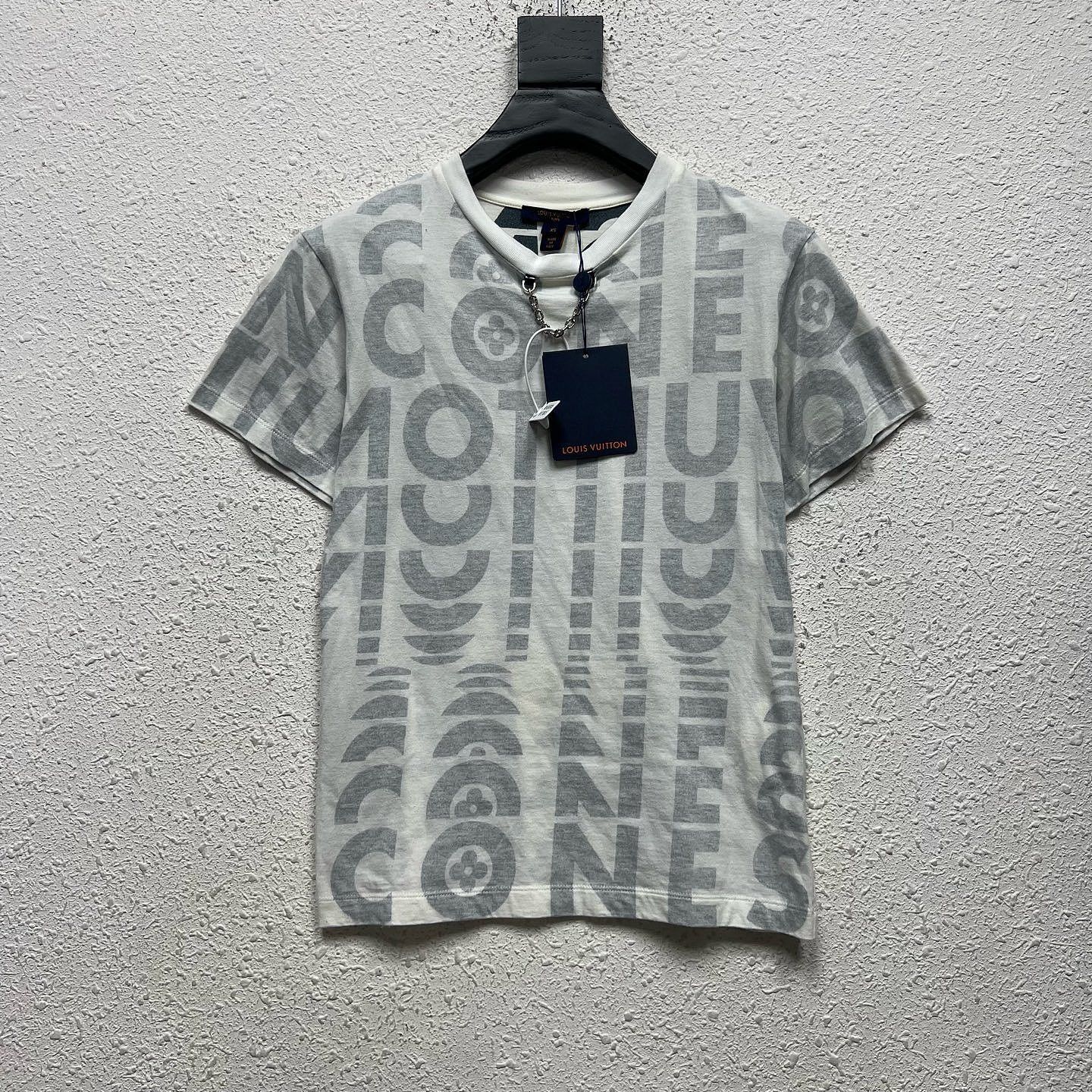 Louis Vuitton Louis Vuitton Monogram Print T-Shirt XS Size XS / US 0-2 / IT 36-38 - 5 Thumbnail
