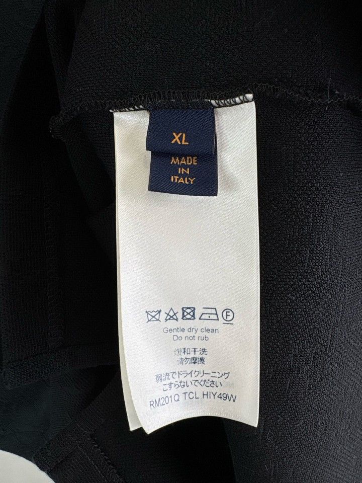 Louis Vuitton Louis Vuitton Monogram Pocket T-Shirt Size XL Size US XL / EU 56 / 4 - 4 Thumbnail
